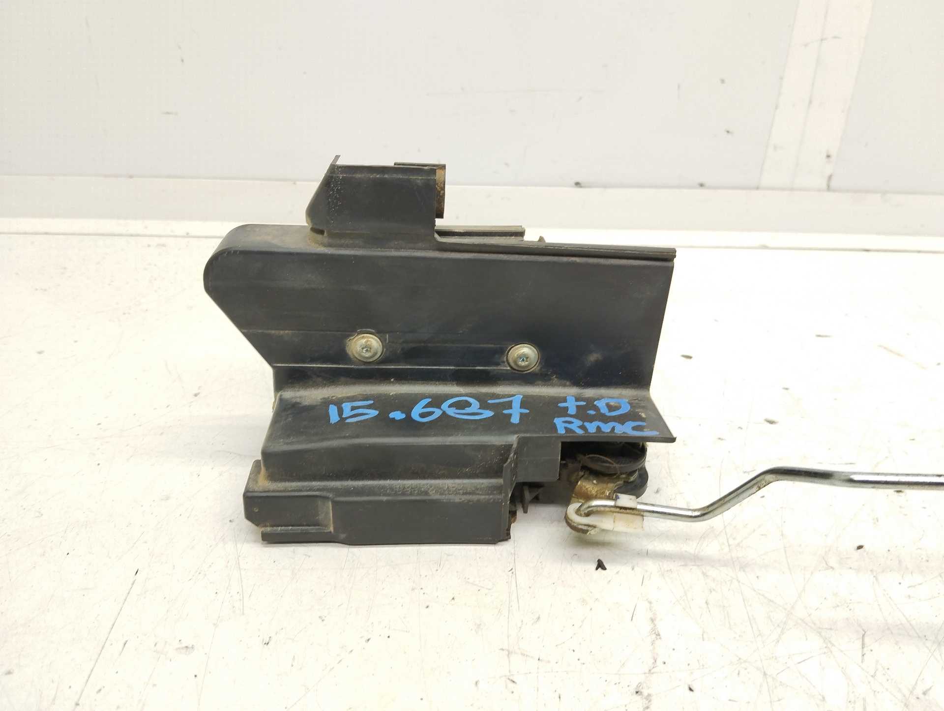 Recambio de cerradura puerta trasera derecha para dacia duster 1.5 dci diesel fap cat referencia OEM IAM   