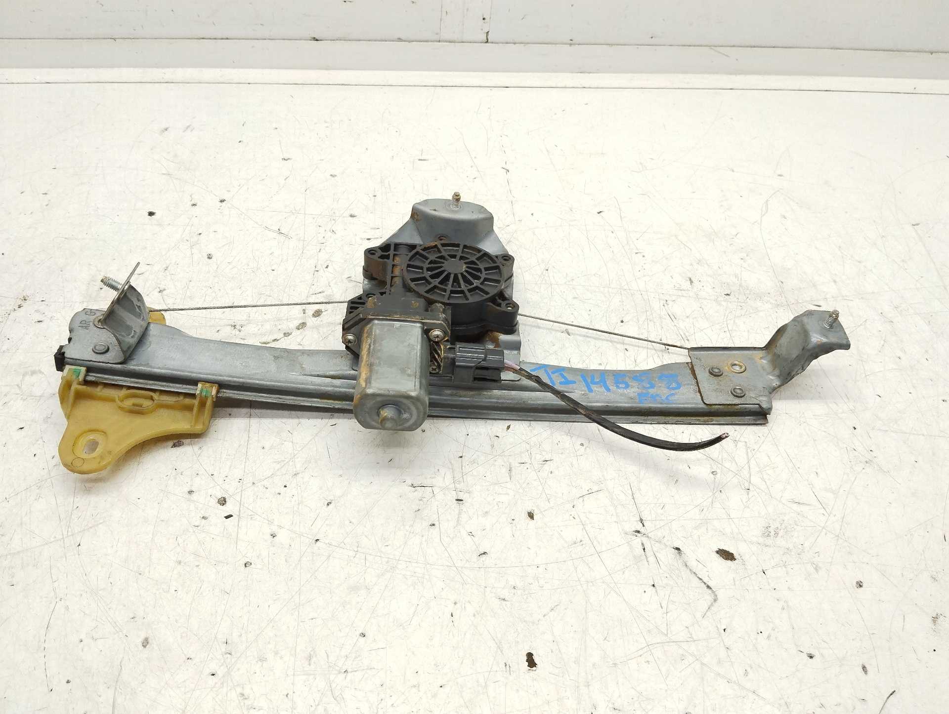 Recambio de elevalunas trasero izquierdo para renault captur dynamique referencia OEM IAM 9030318C 3Q3663C 
