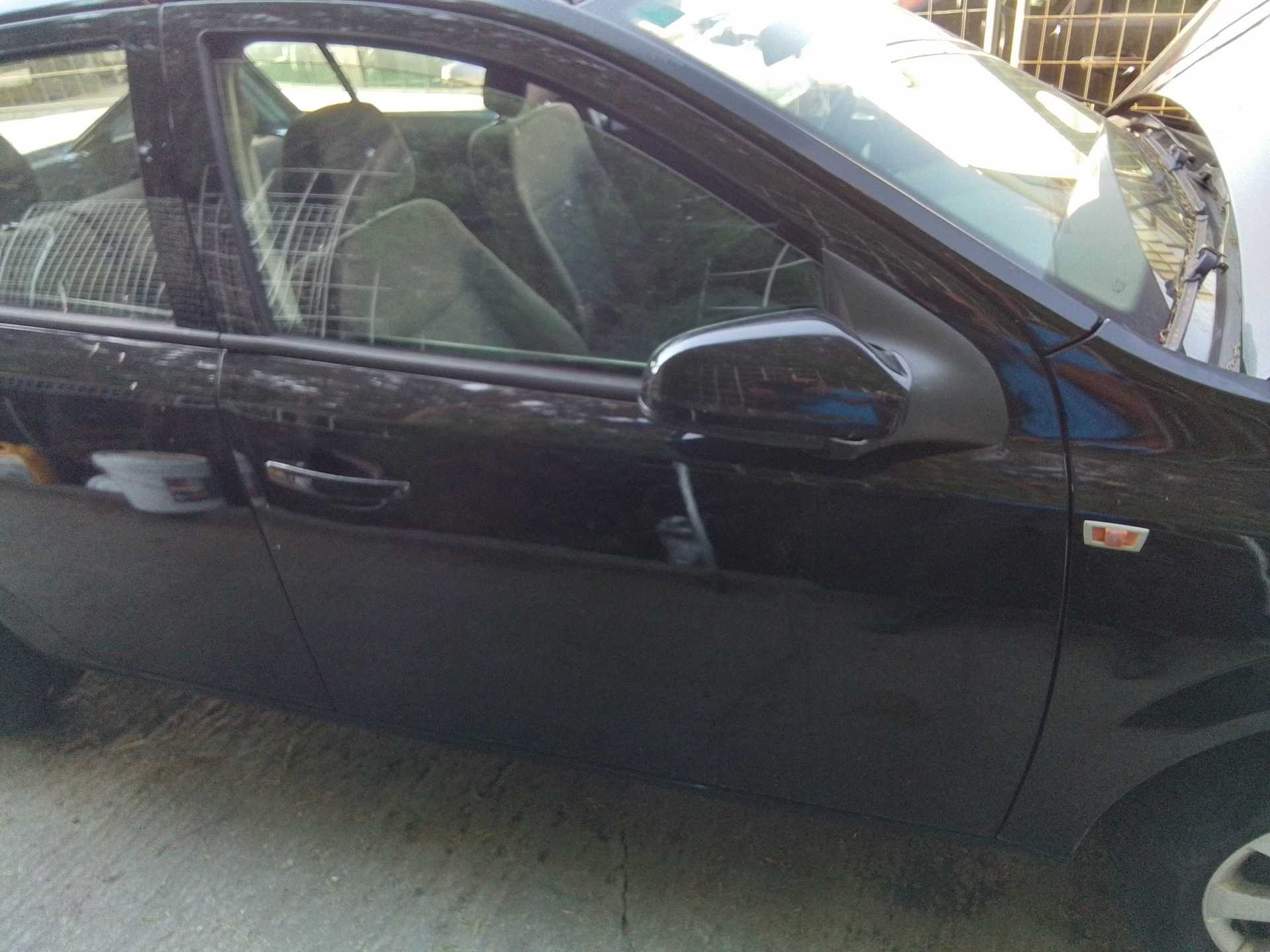 Recambio de puerta delantera derecha para opel astra h ber. edition referencia OEM IAM   