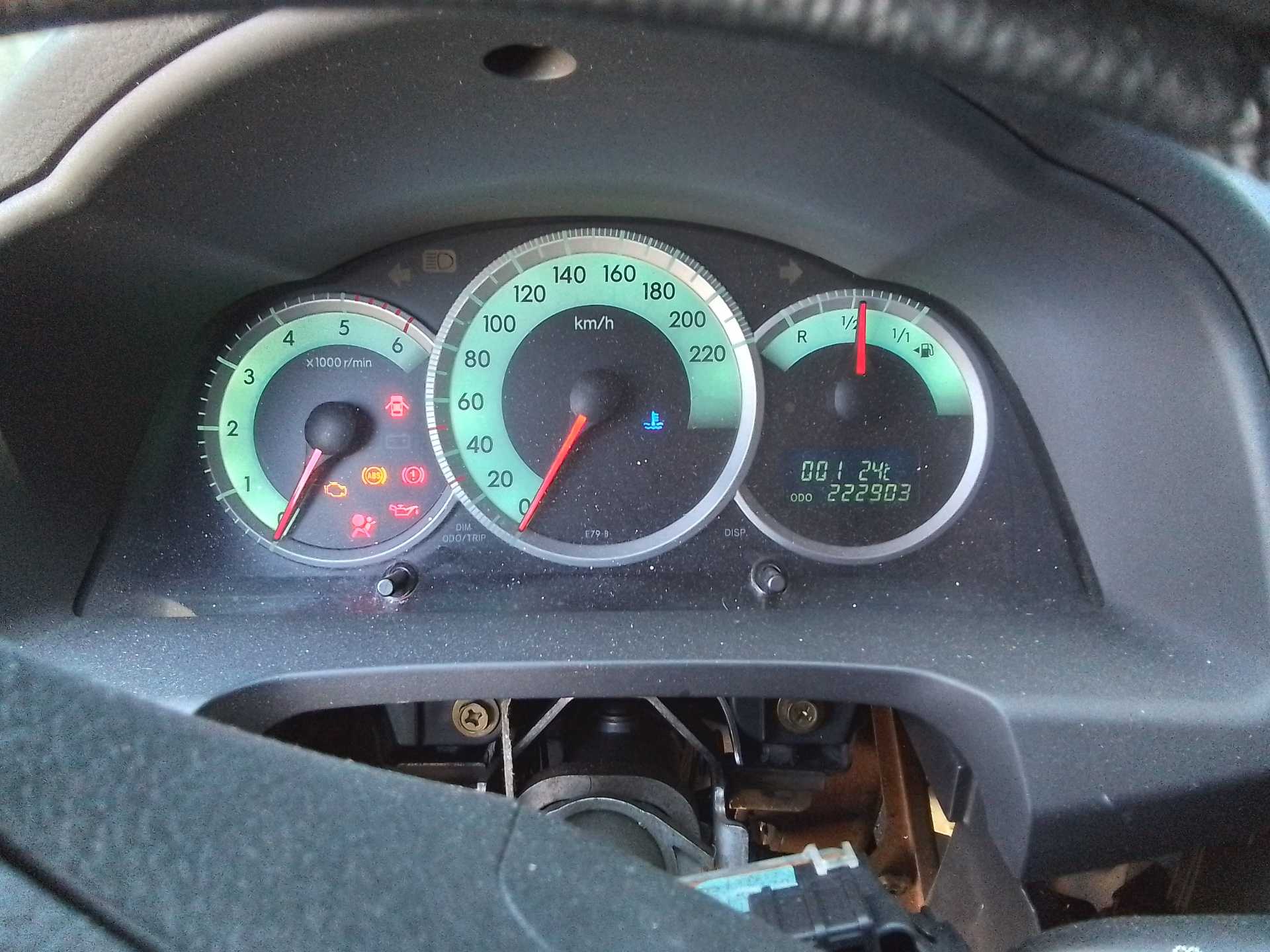 Recambio de cuadro instrumentos para toyota corolla verso (r1) 2.0 turbodiesel cat referencia OEM IAM   