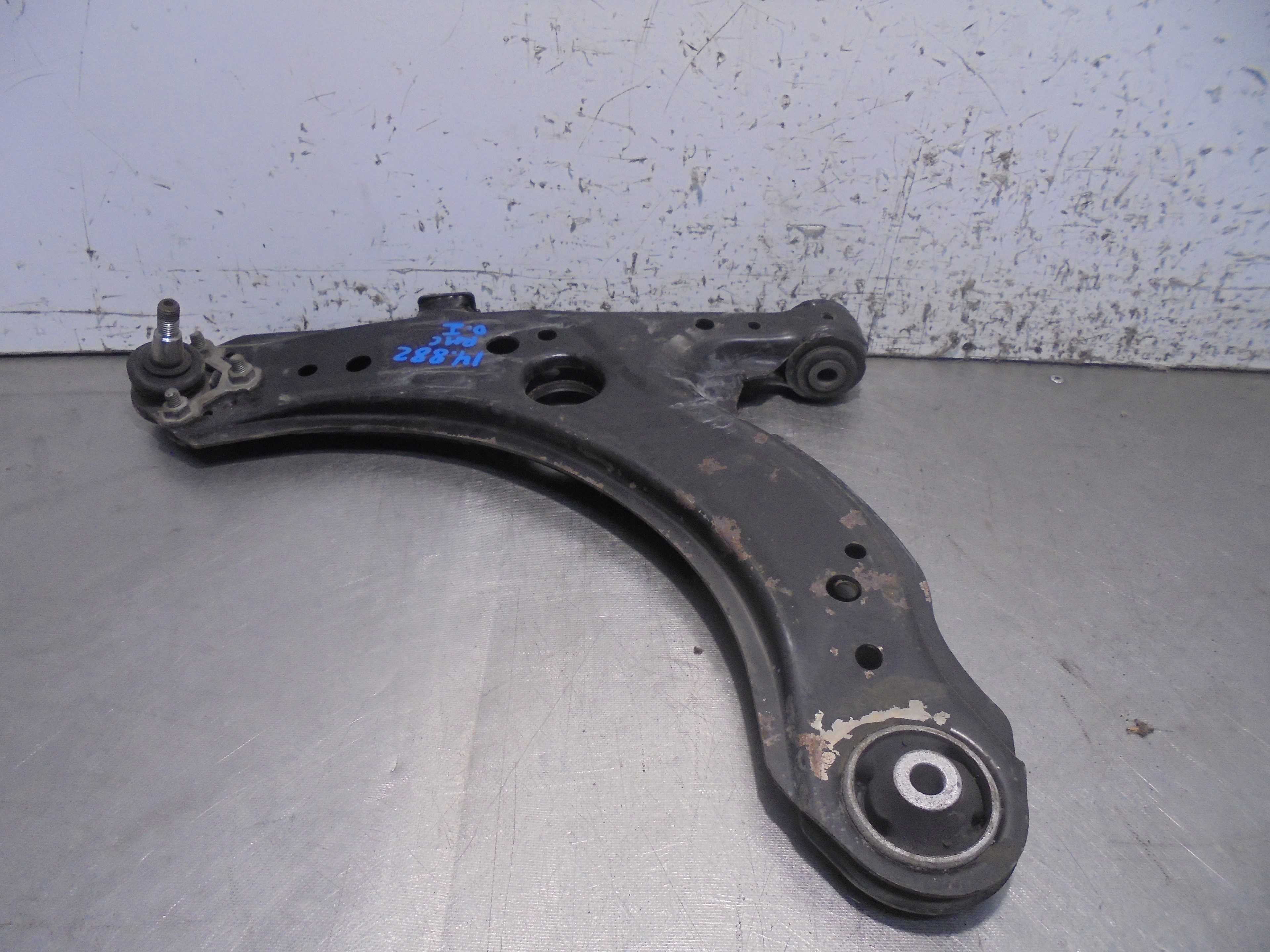 Recambio de brazo suspension inferior delantero izquierdo para audi a3 (8l) 1.9 tdi ambiente referencia OEM IAM   