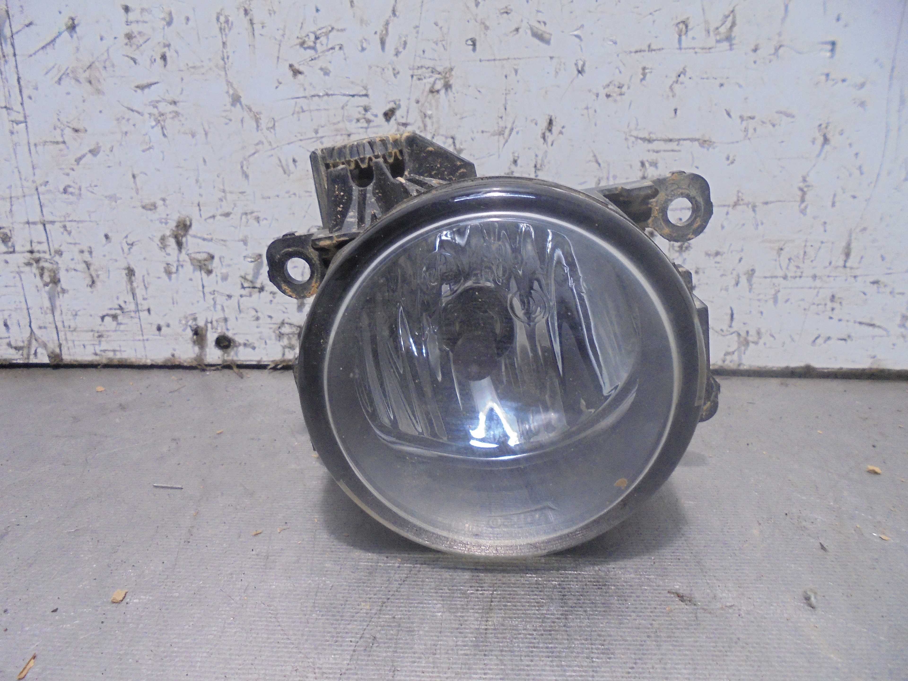 Recambio de faro antiniebla derecho para renault captur dynamique referencia OEM IAM 89208441 VALEO 