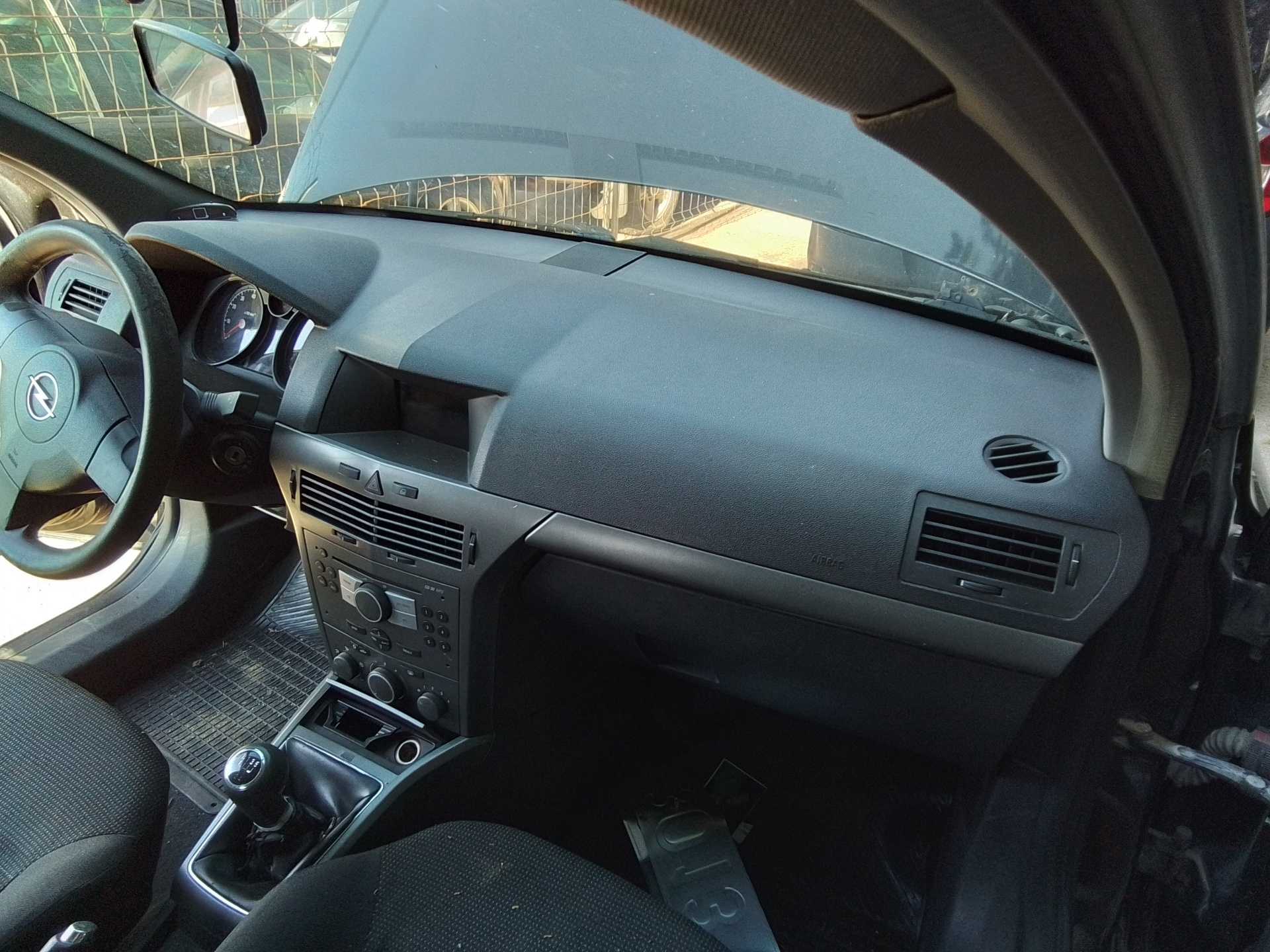 Recambio de salpicadero para opel astra h ber. edition referencia OEM IAM   