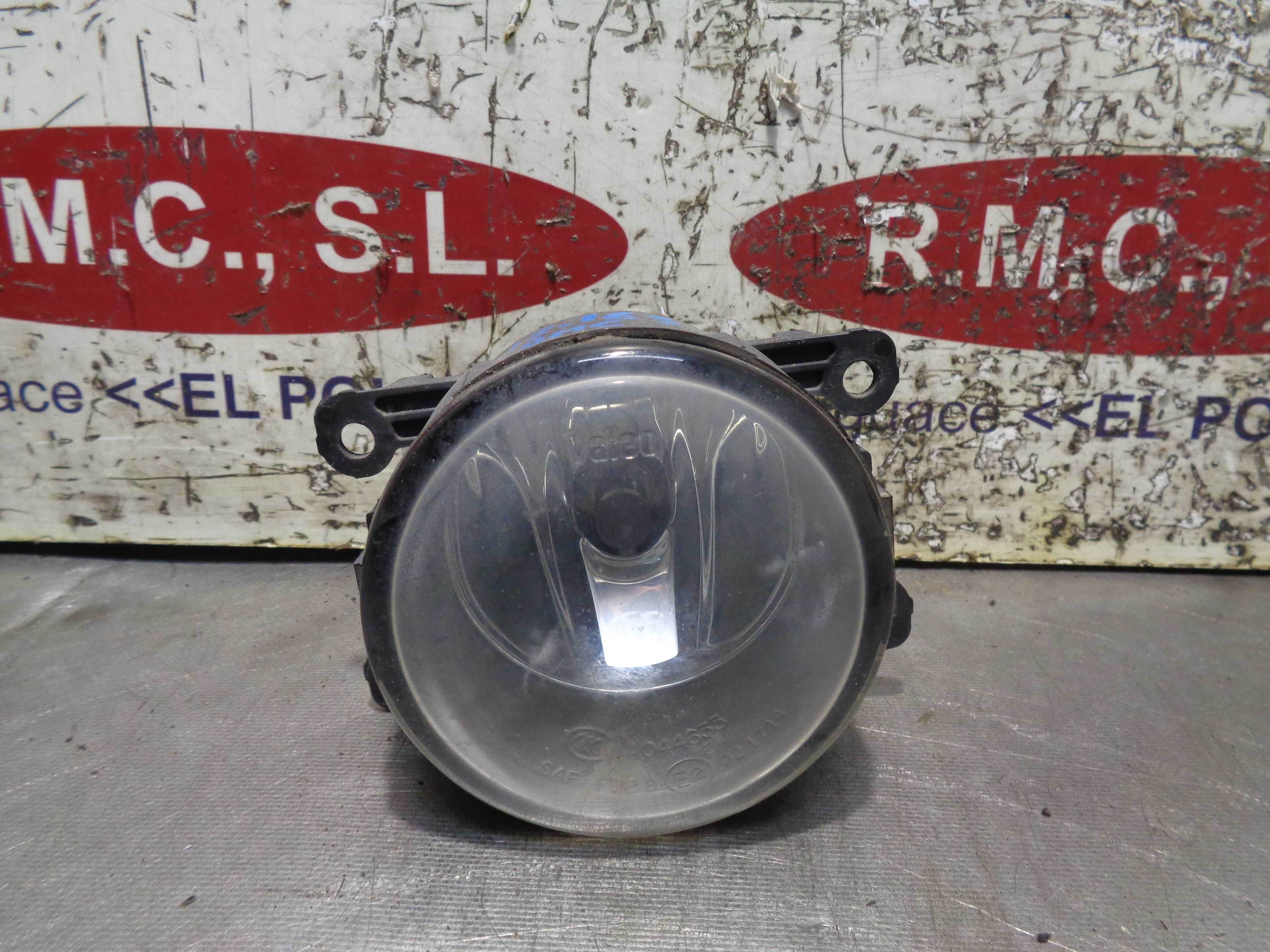 Recambio de faro antiniebla izquierdo para ford fiesta (cb1) ambiente referencia OEM IAM 89210094  