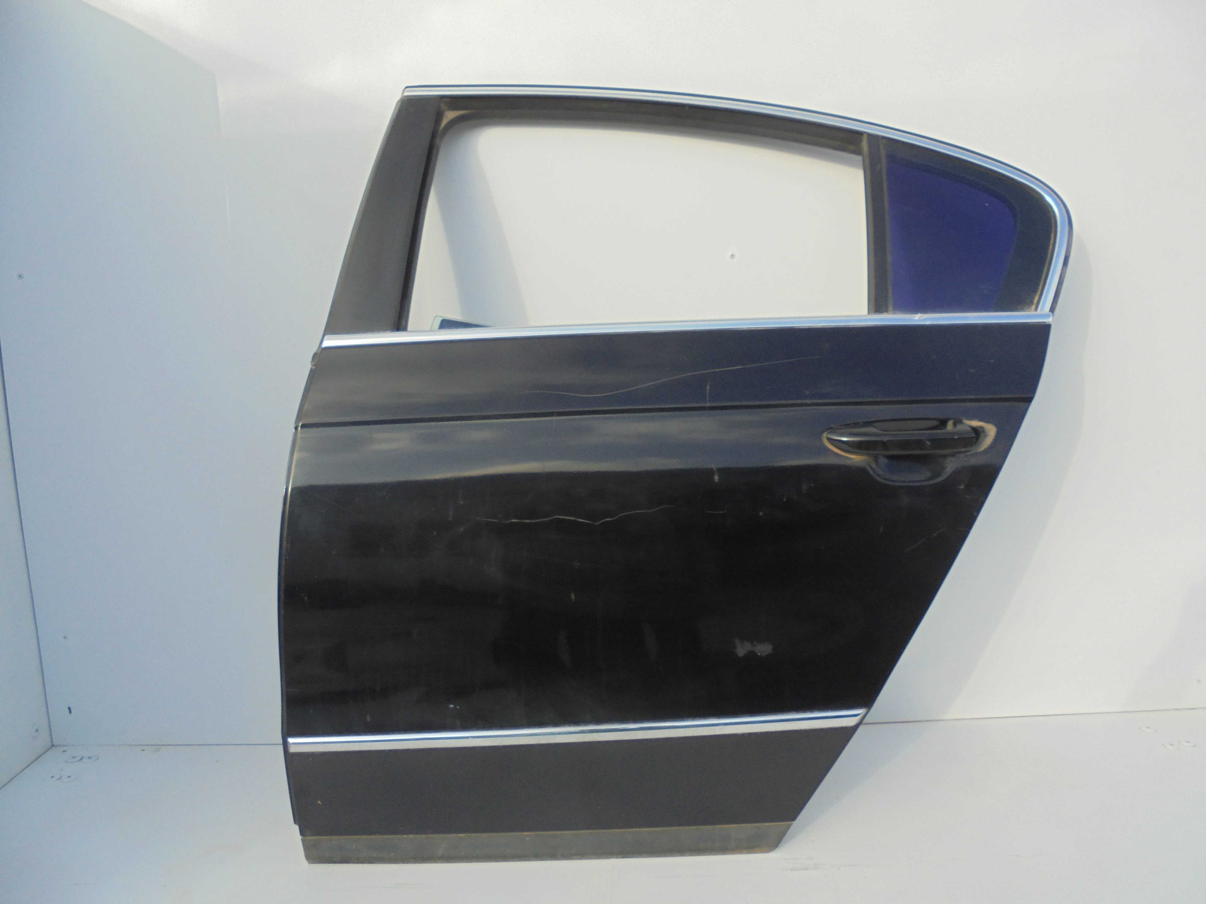Recambio de puerta trasera izquierda para volkswagen passat berlina (3c2) 2.0 16v fsi referencia OEM IAM   