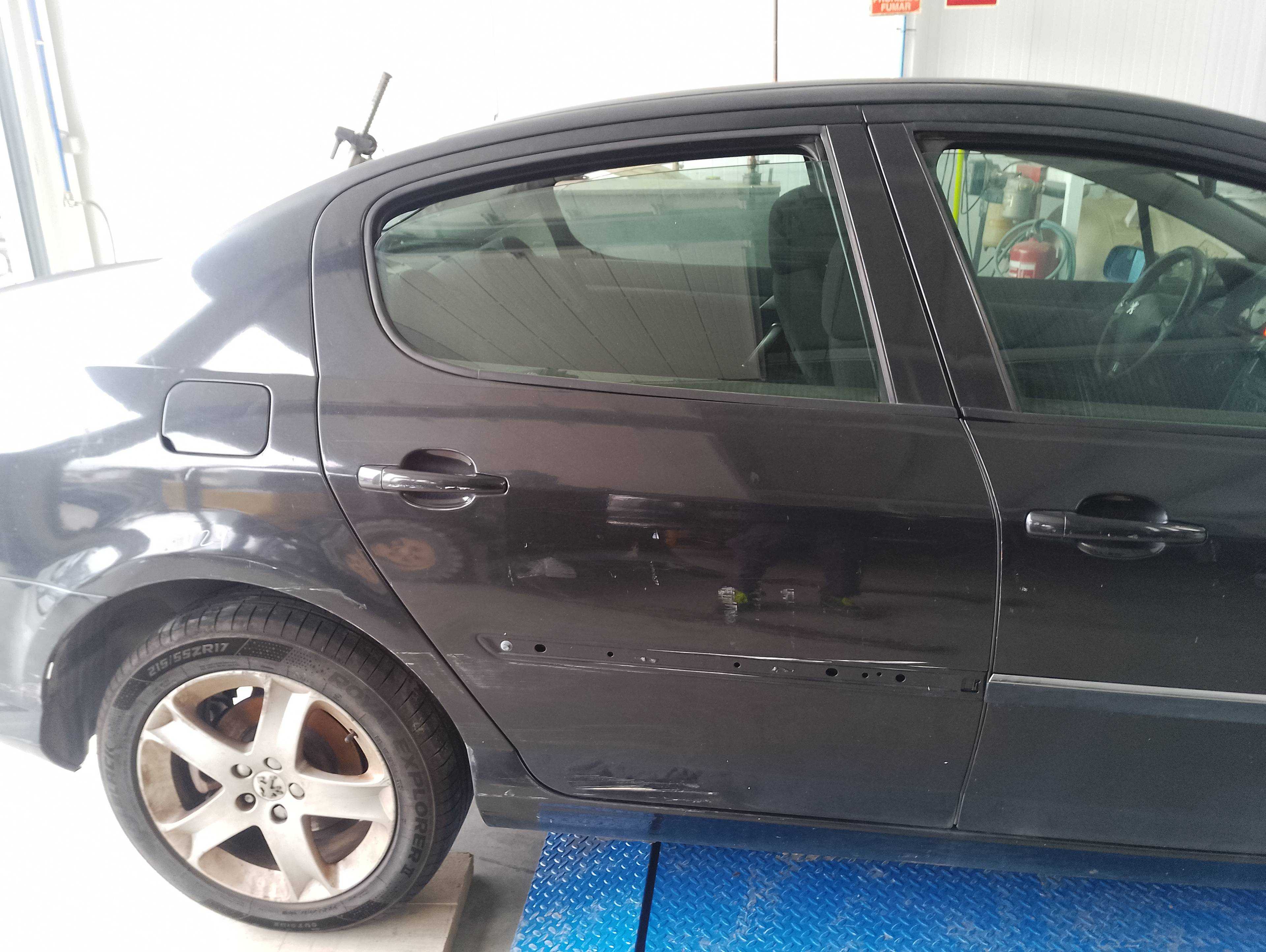 Recambio de puerta trasera derecha para peugeot 407 st confort referencia OEM IAM   