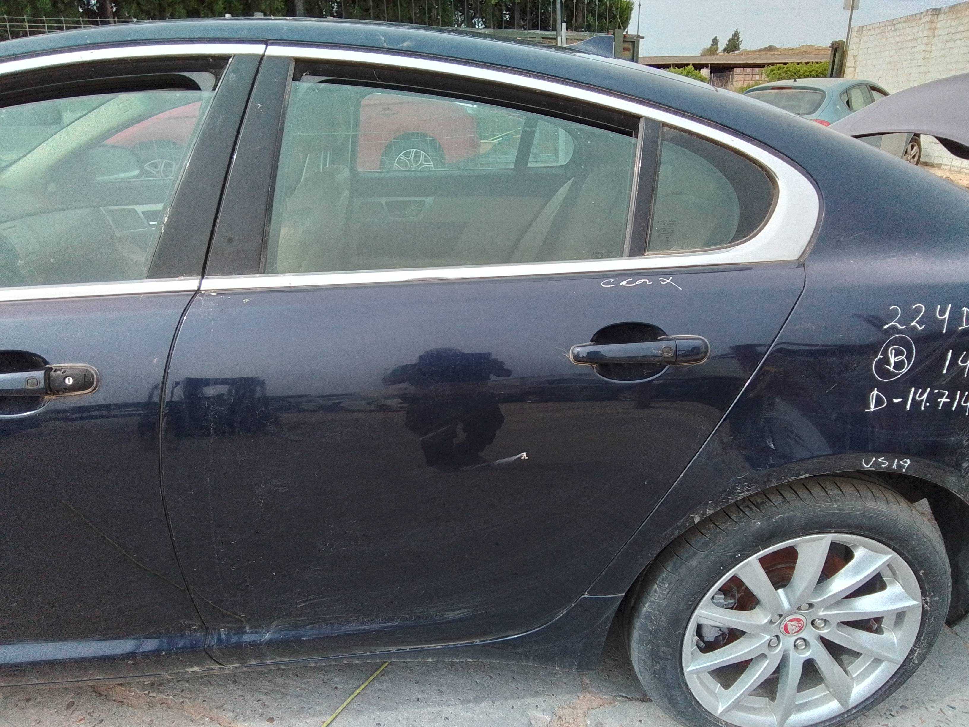 Recambio de puerta trasera izquierda para jaguar xf sportbrake 2.2 diesel referencia OEM IAM   