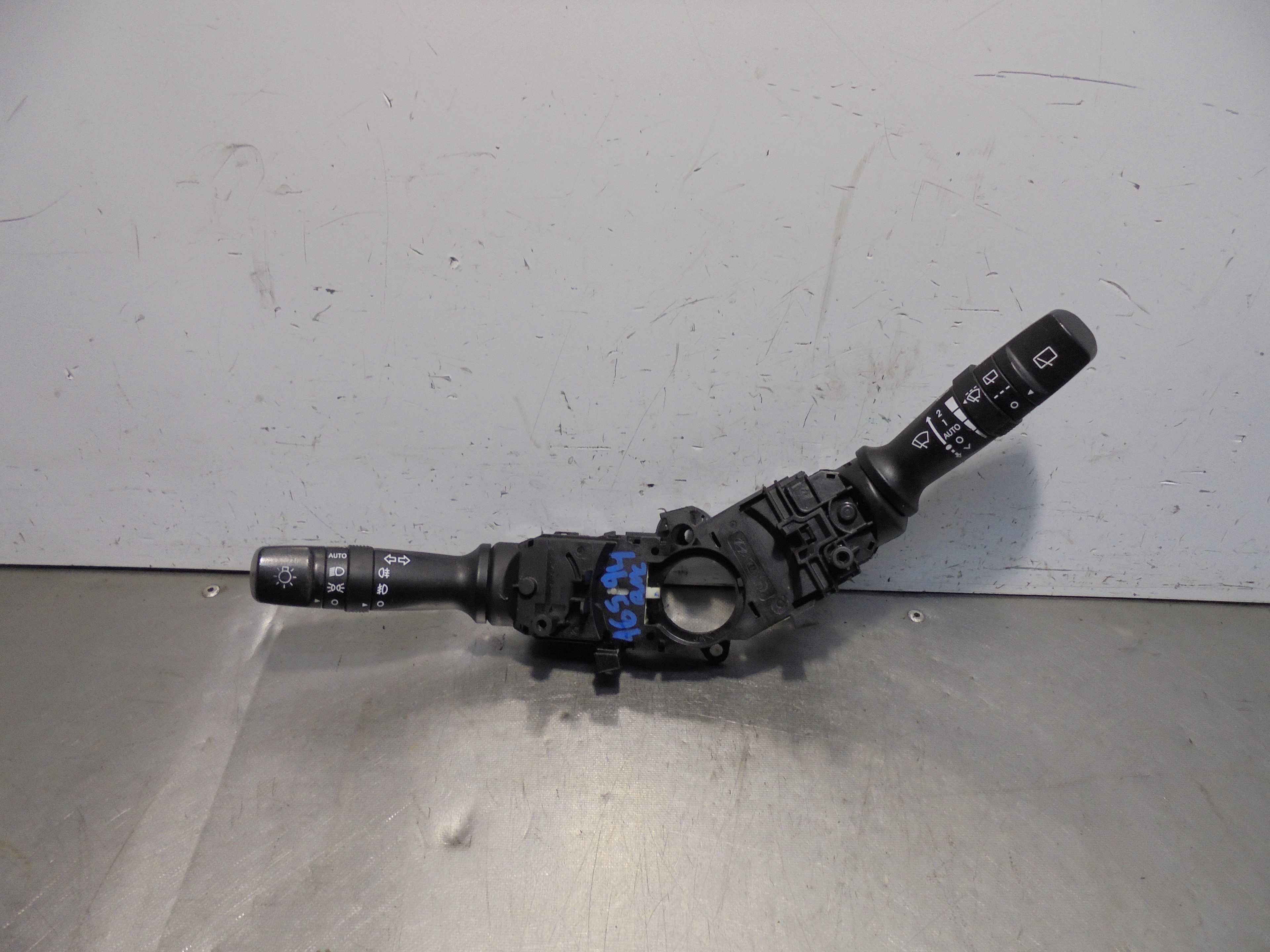 Recambio de mando intermitentes para kia sorento active 4wd referencia OEM IAM 934102P630  