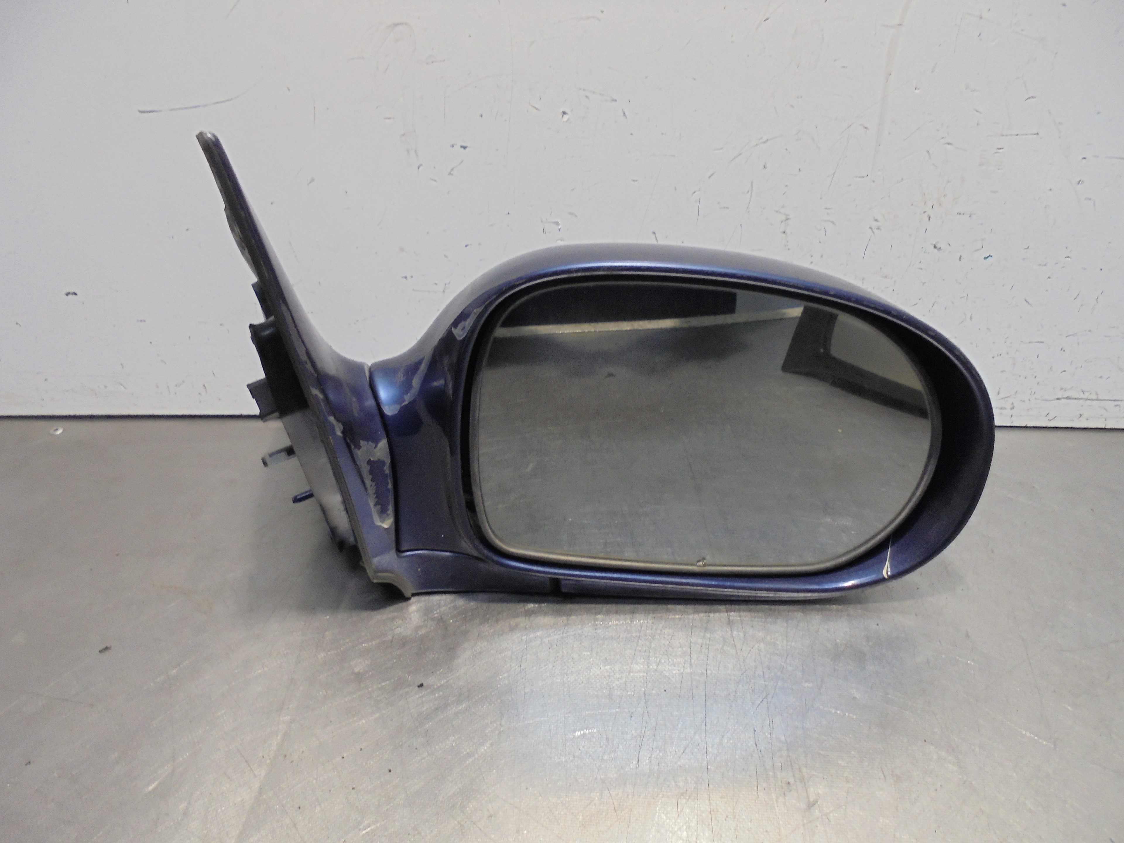 Recambio de retrovisor derecho para kia carnival ii 2.9 cdri ex referencia OEM IAM  ELECTRICO 5 PUERTAS 