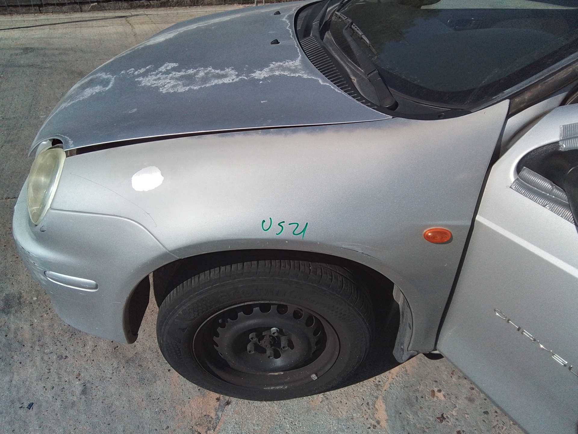 Recambio de aleta delantera izquierda para chrysler neon (pl) 2.0 le referencia OEM IAM   