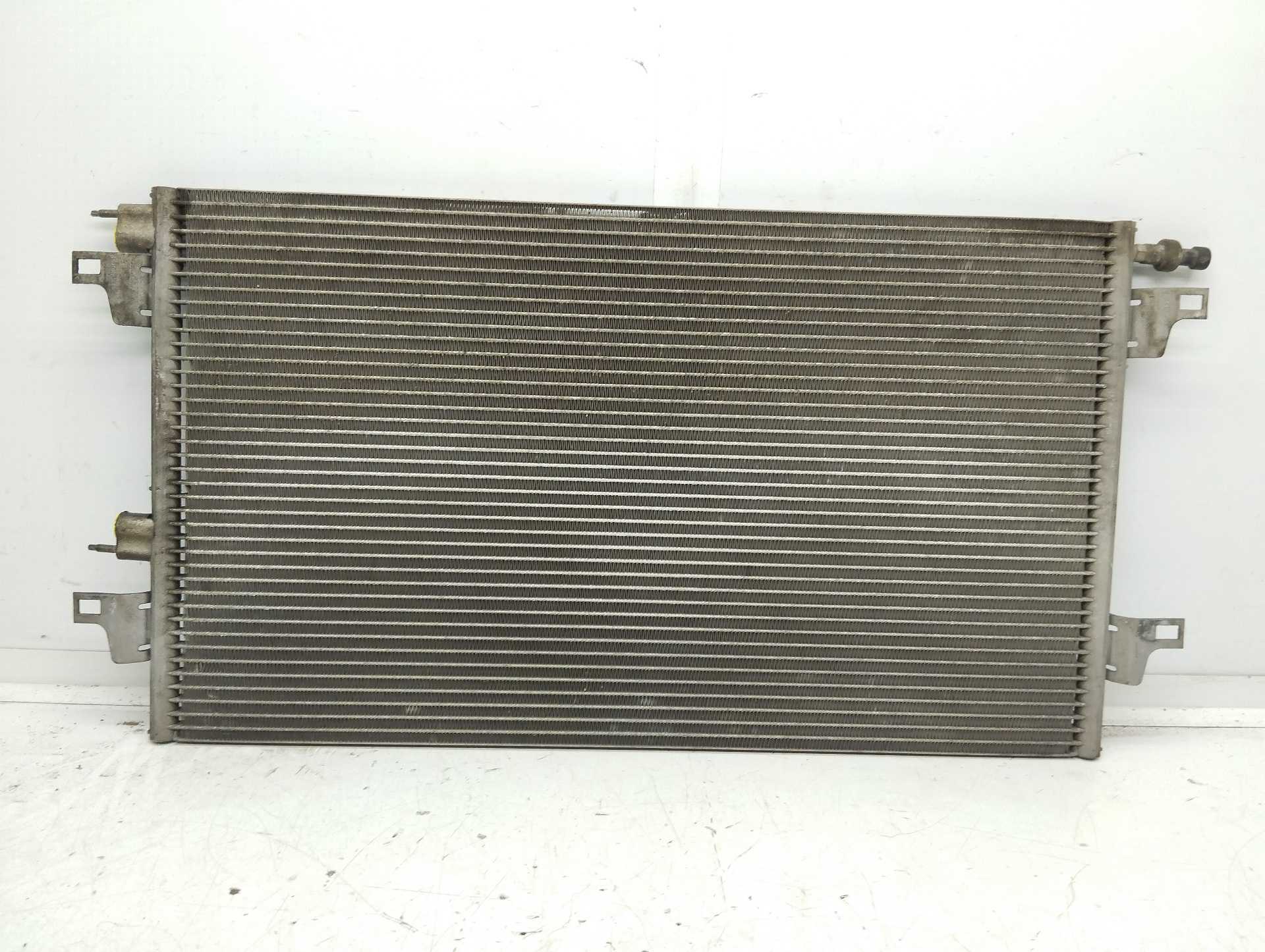 Recambio de condensador / radiador aire acondicionado para renault laguna ii (bg0) authentique referencia OEM IAM 8200008763  