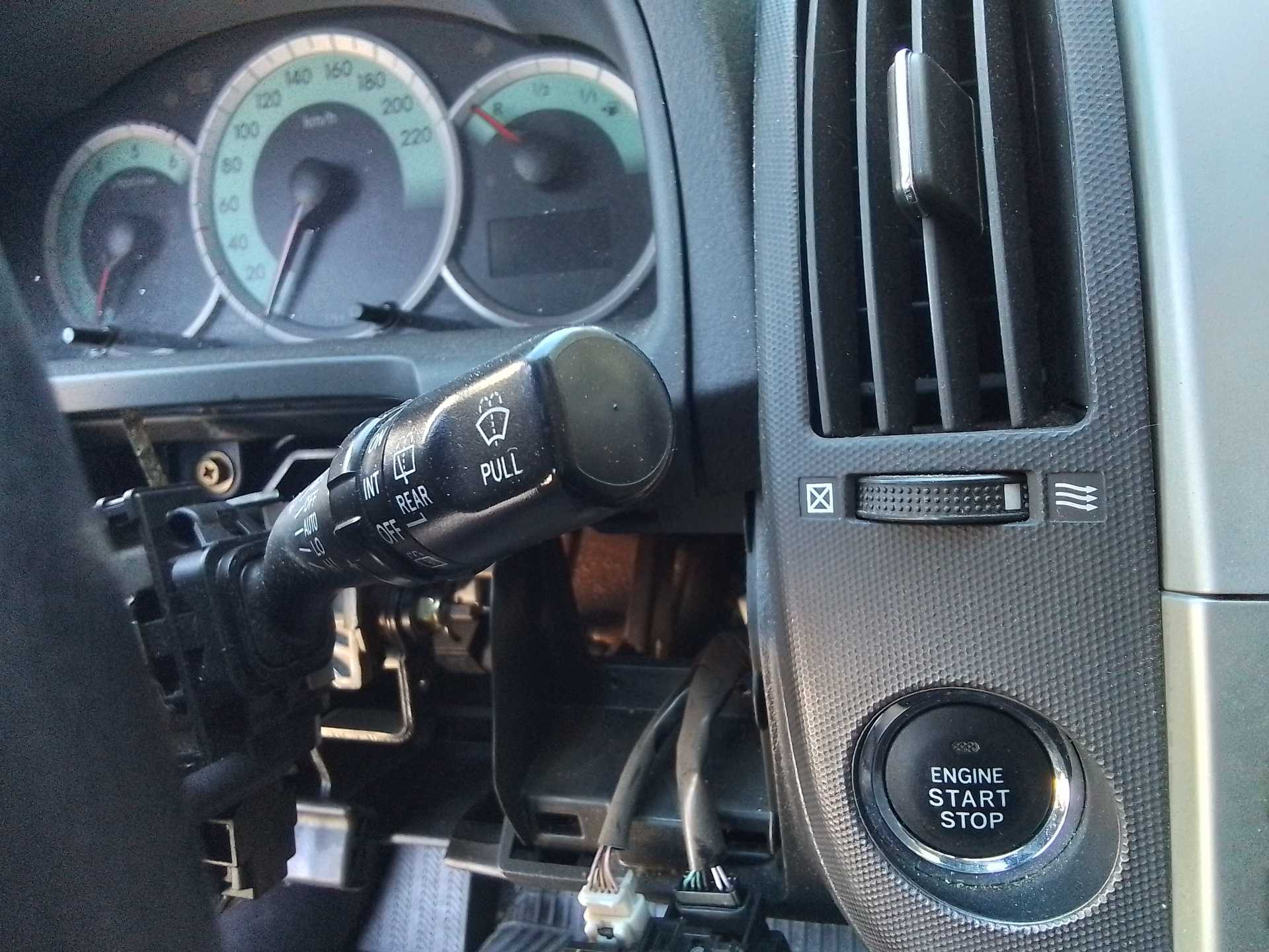 Recambio de mando limpia para toyota corolla verso (r1) 2.0 turbodiesel cat referencia OEM IAM   