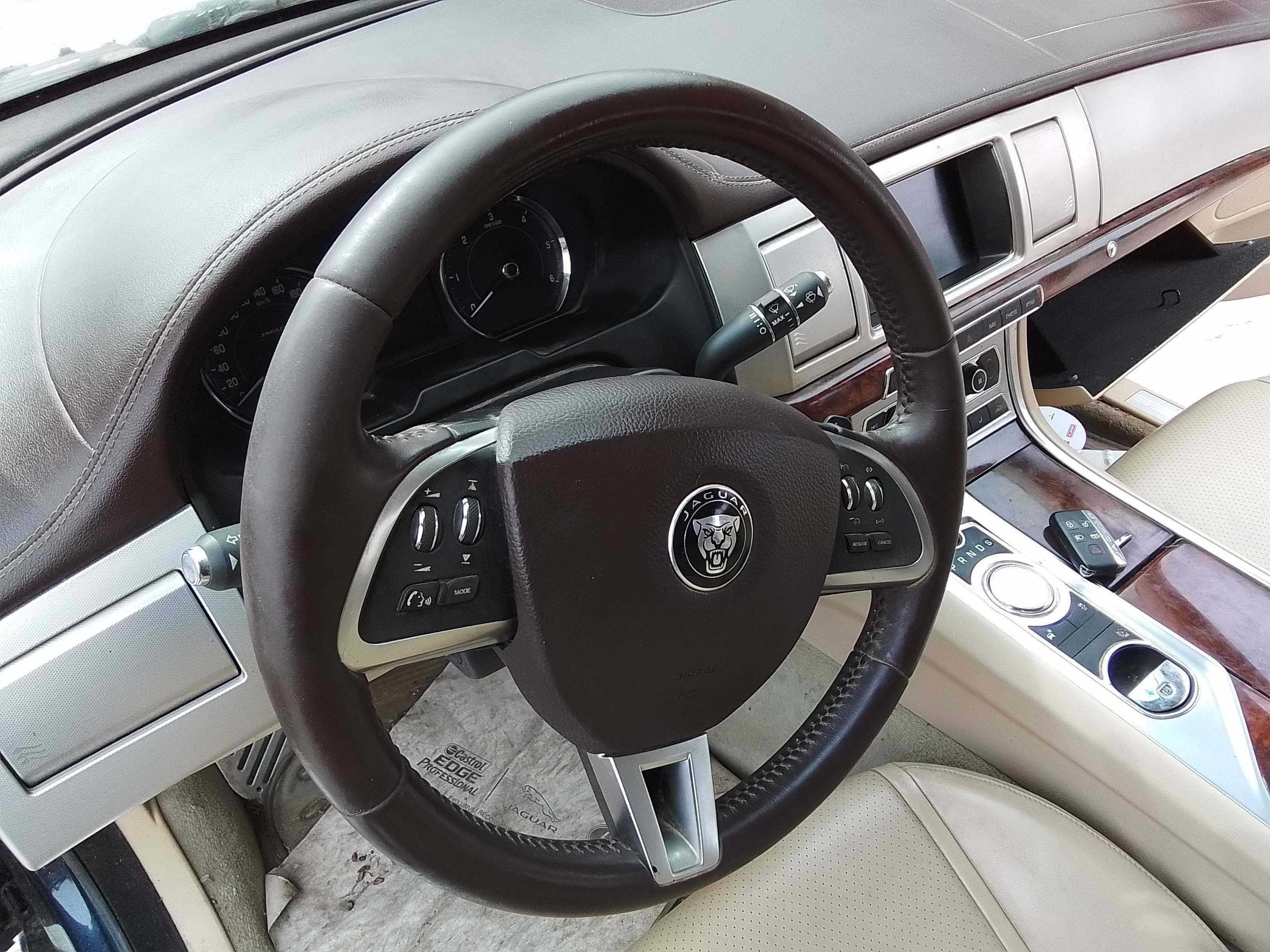Recambio de volante para jaguar xf sportbrake 2.2 diesel referencia OEM IAM   