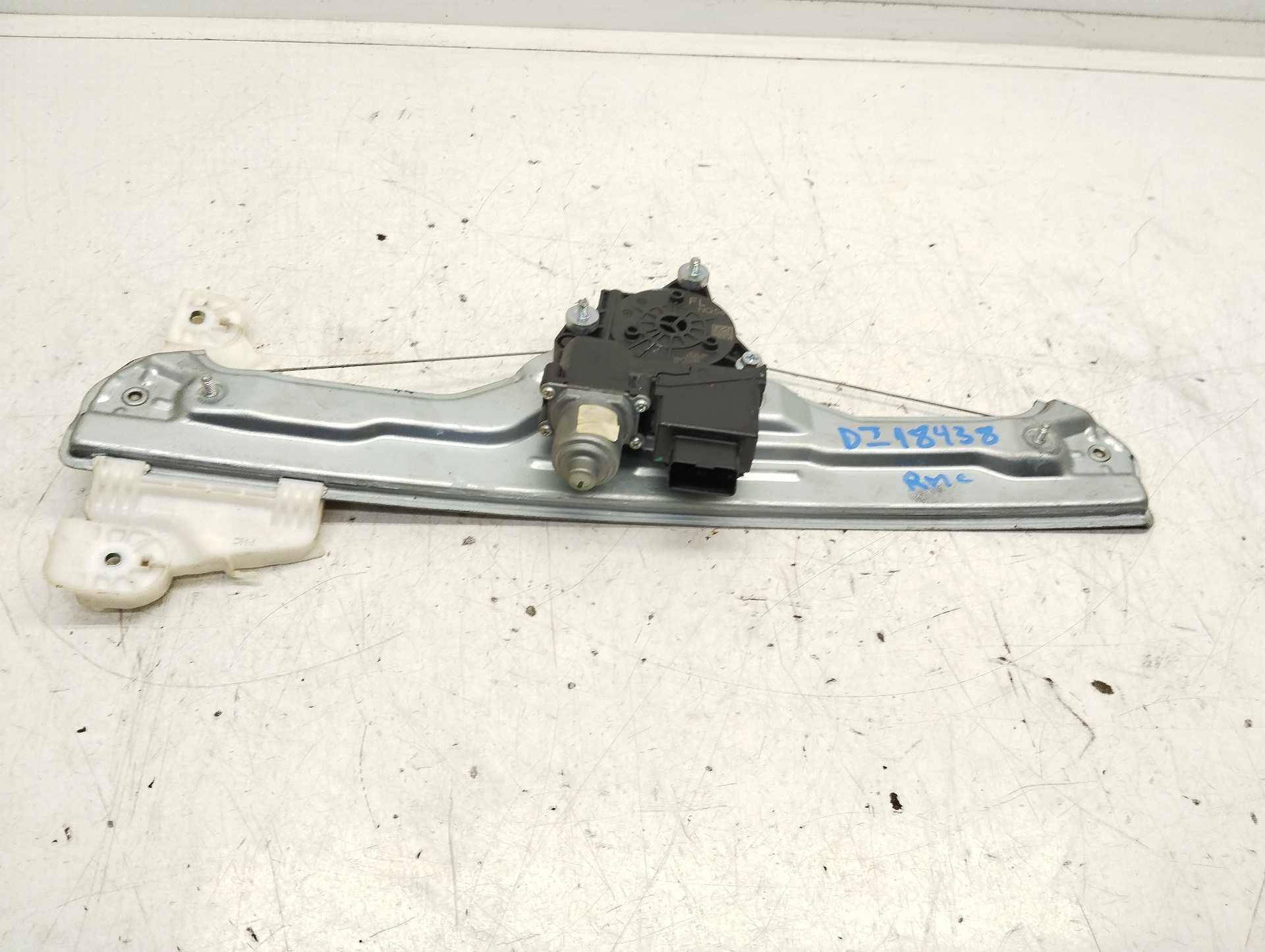 Recambio de elevalunas delantero izquierdo para toyota yaris (ksp9/scp9/nlp9) básico referencia OEM IAM 617034603  