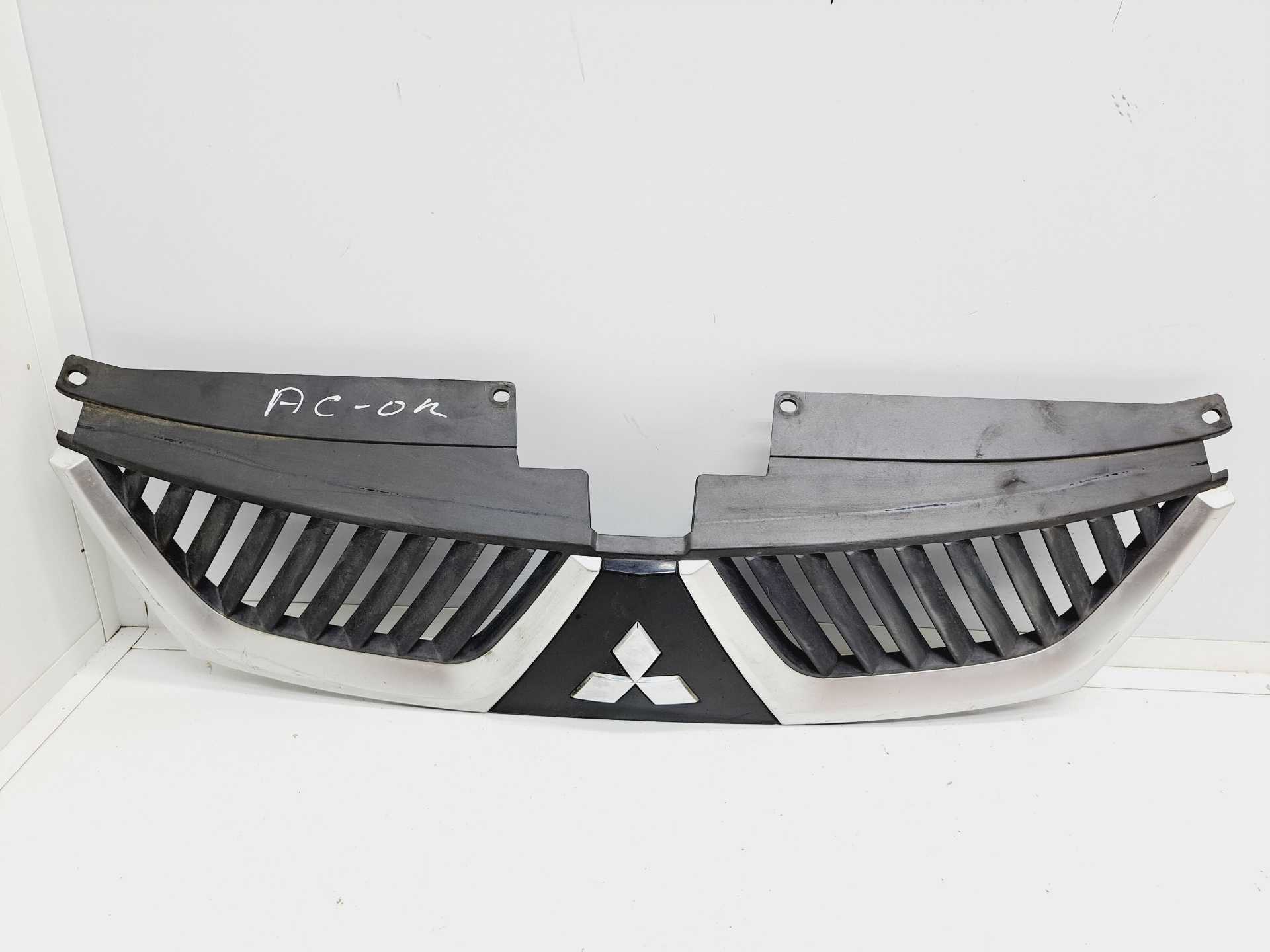 Recambio de rejilla delantera para mitsubishi outlander (cw0) 2.0 di-d intense referencia OEM IAM 7450A037ZZ  
