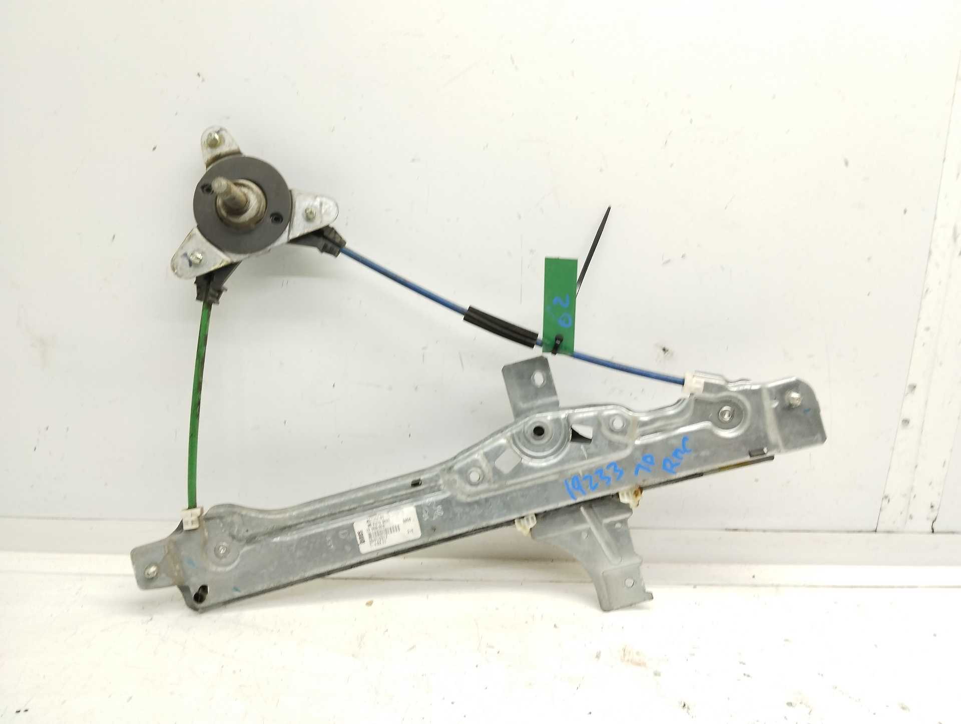 Recambio de elevalunas trasero derecho para peugeot 208 style referencia OEM IAM 9673153880 32559000 