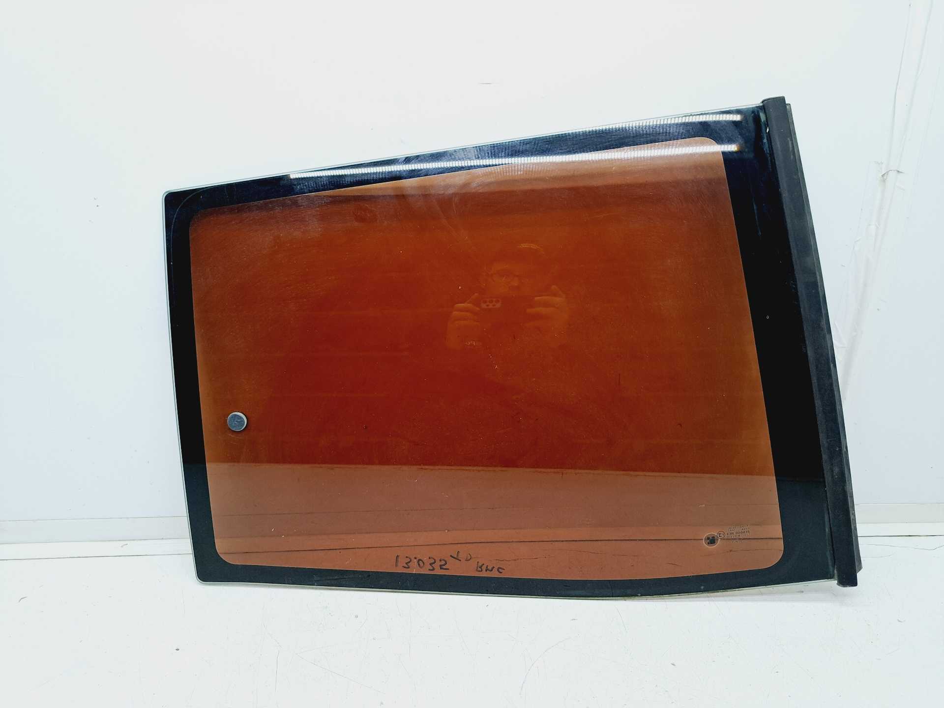 Recambio de luna trasera derecha para nissan terrano/terrano.ii (r20) comfort referencia OEM IAM 43R000016  