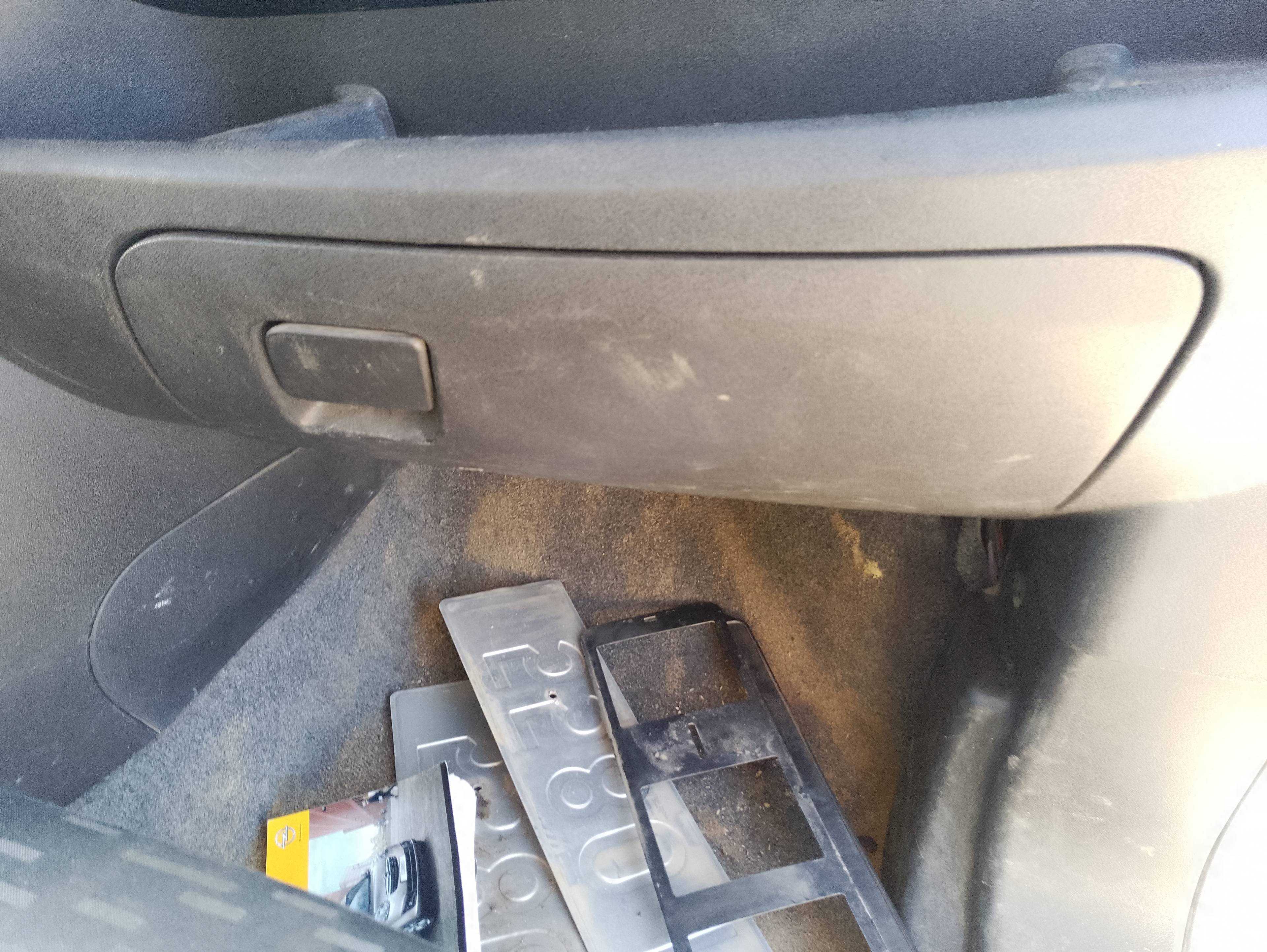 Recambio de guantera para opel combo d expression l1h1 referencia OEM IAM   