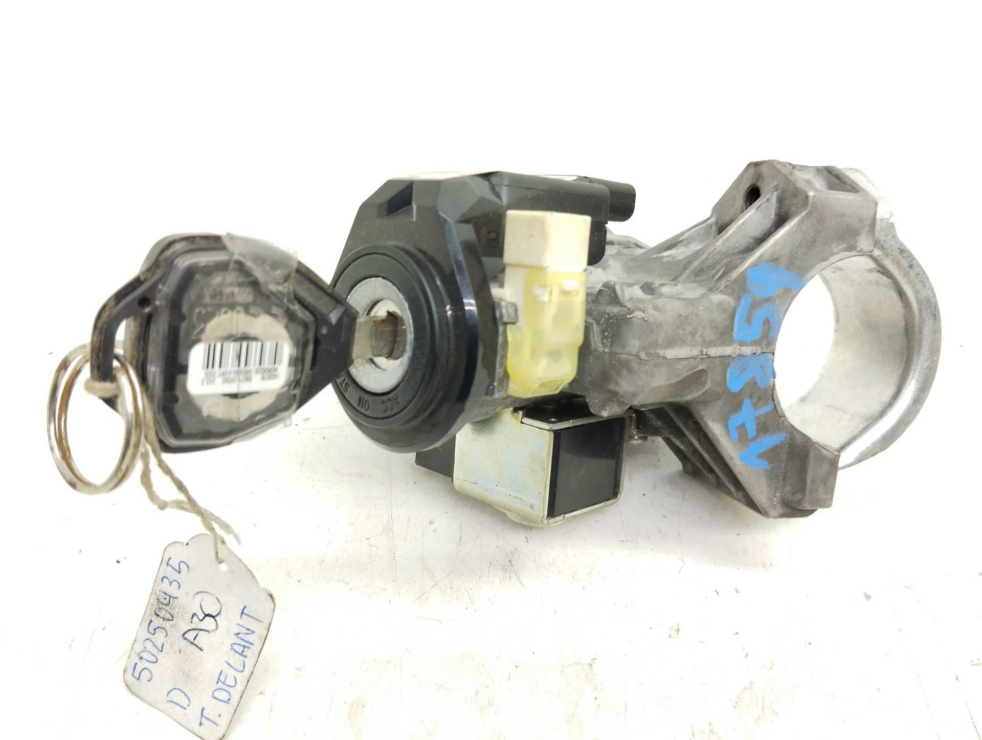 Recambio de conmutador de arranque para toyota yaris active hybrid referencia OEM IAM 897830D051  