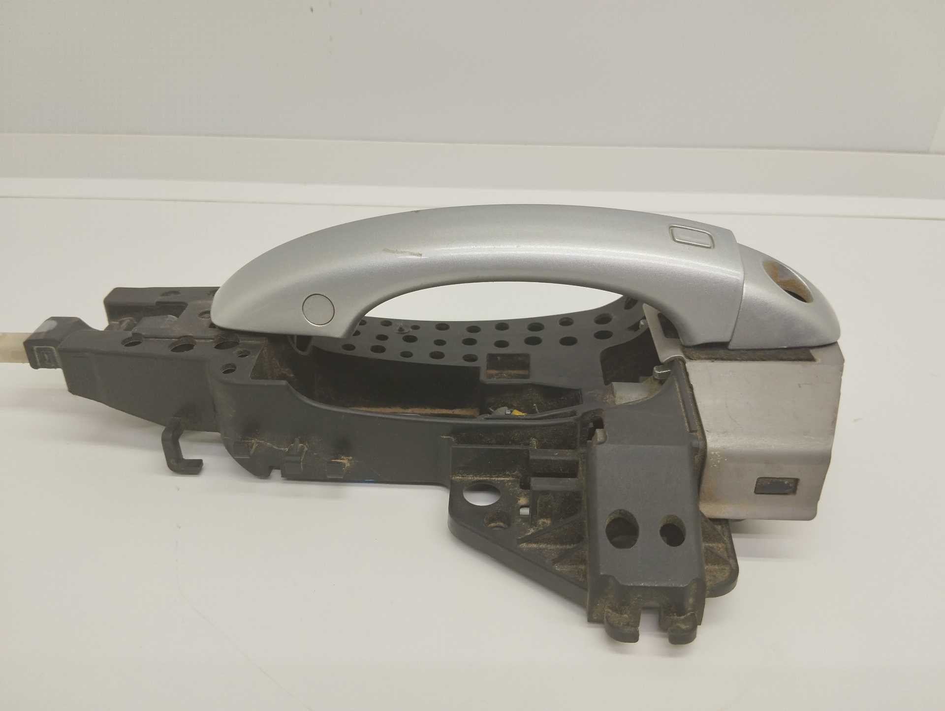 Recambio de maneta exterior delantera izquierda para audi a6 avant (4g5) 3.0 tdi quattro referencia OEM IAM 4H1837885  