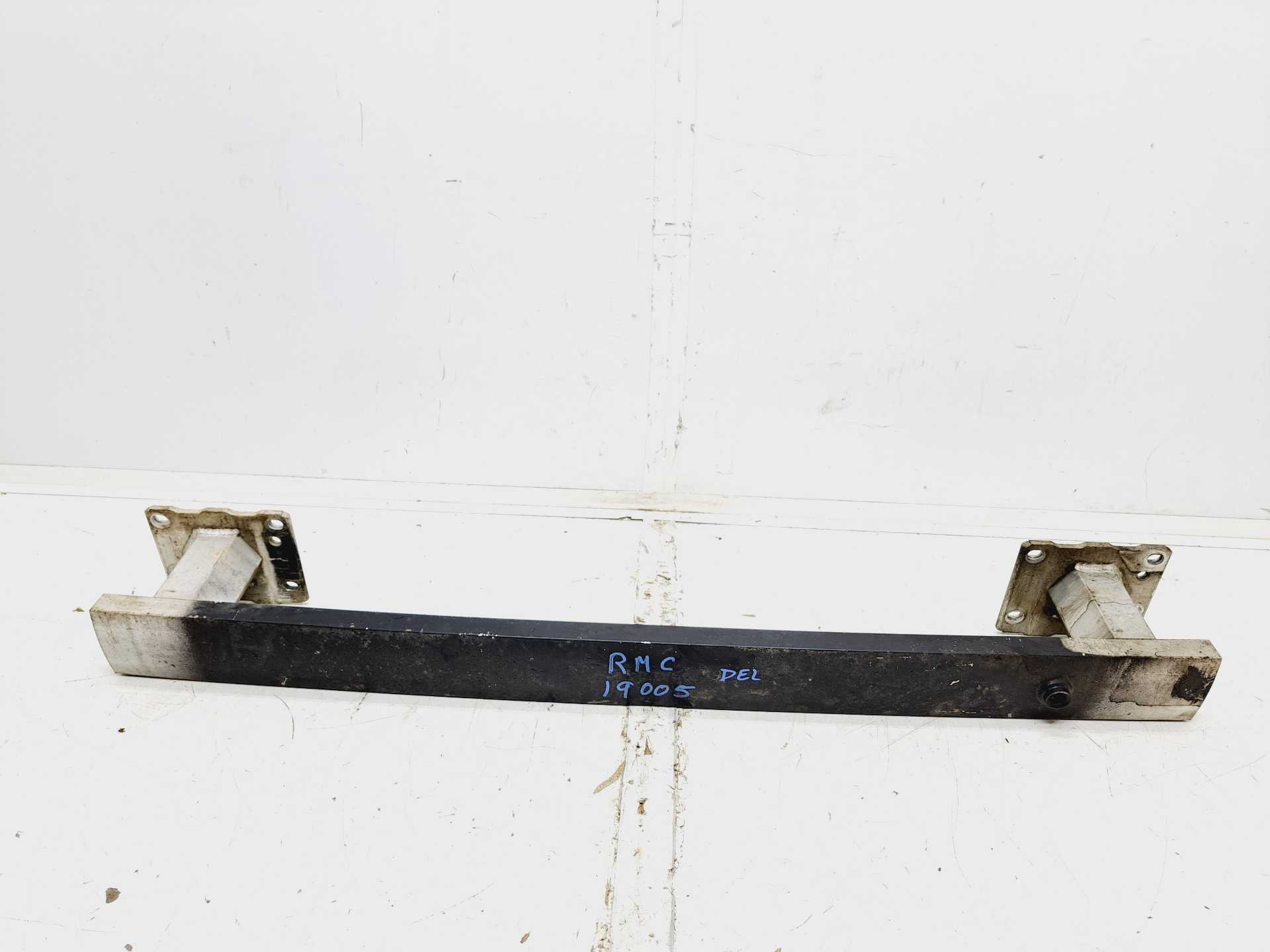 Recambio de refuerzo paragolpes delantero para peugeot 307 break/sw (s2) sw pack referencia OEM IAM  7106C0 