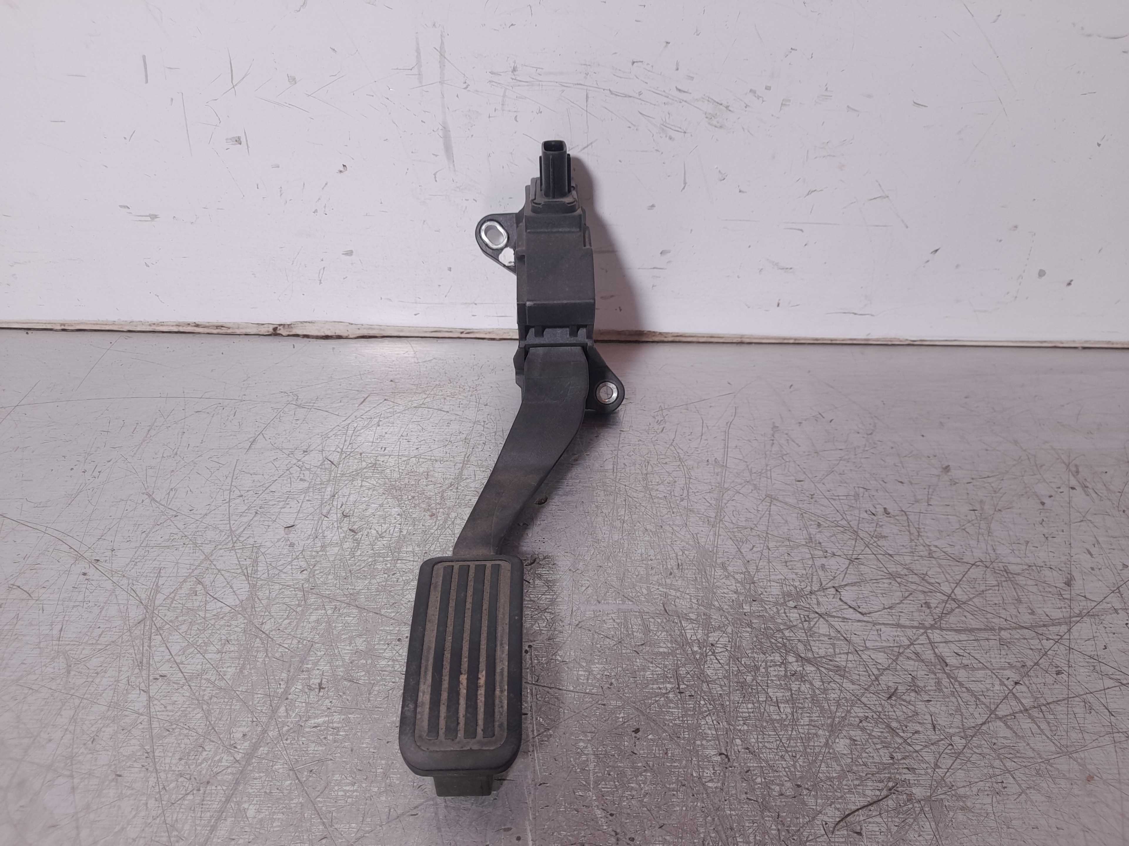 Recambio de pedal acelerador para toyota yaris (ksp9/scp9/nlp9) básico referencia OEM IAM 781100D010  