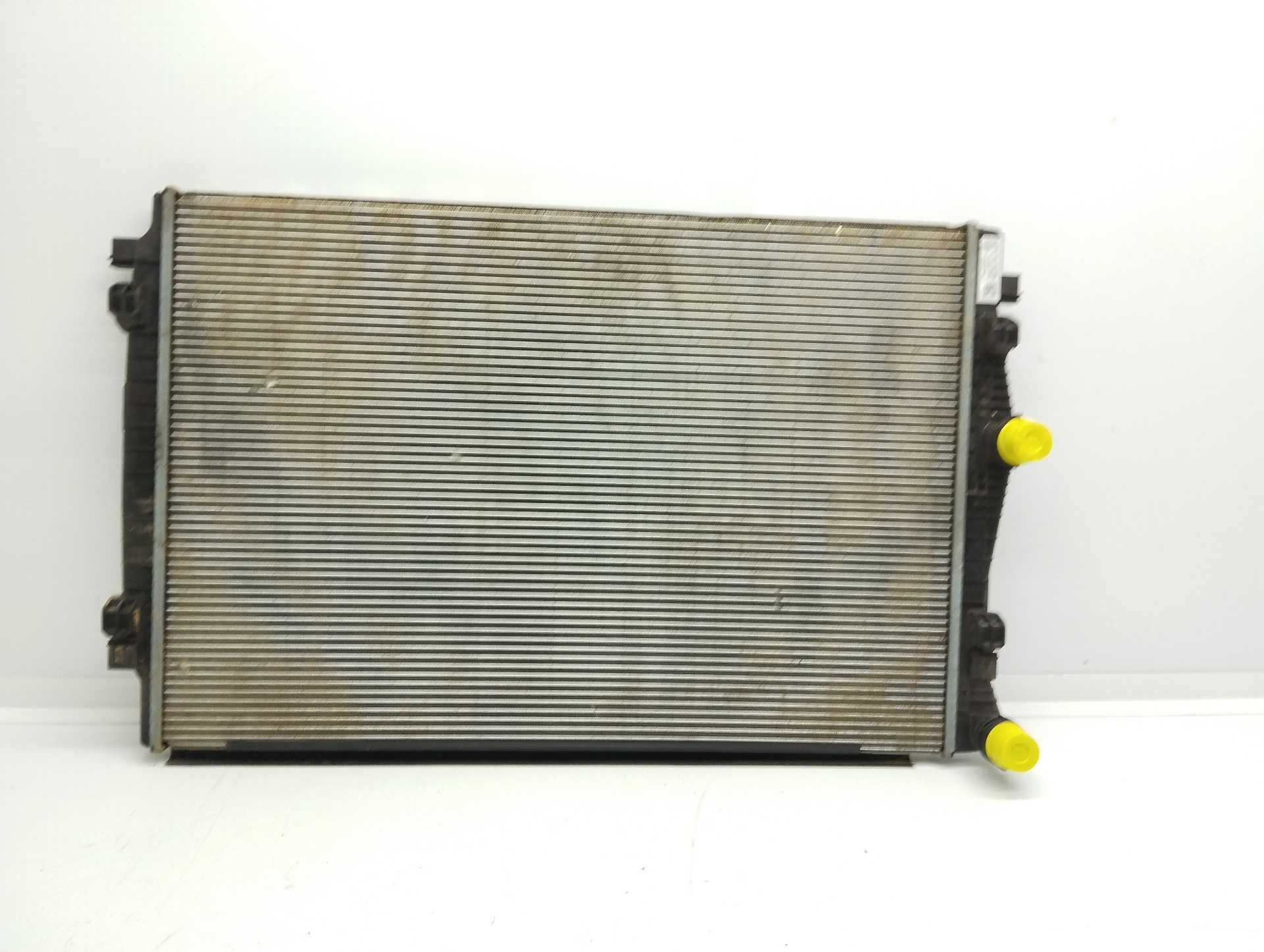 Recambio de radiador agua para volkswagen tiguan 2.0 tdi referencia OEM IAM 5Q0121251GR M158298 VALEO