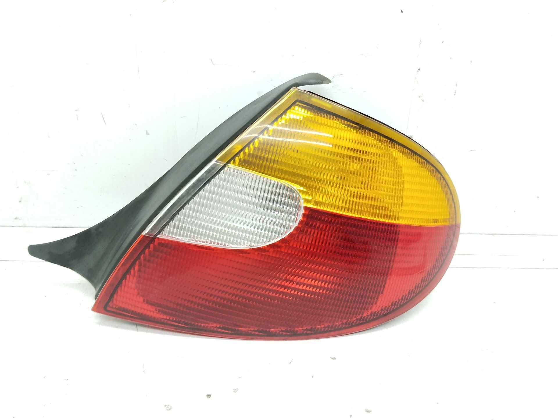 Recambio de piloto trasero derecho para chrysler neon (pl) 2.0 le referencia OEM IAM CC5288528  