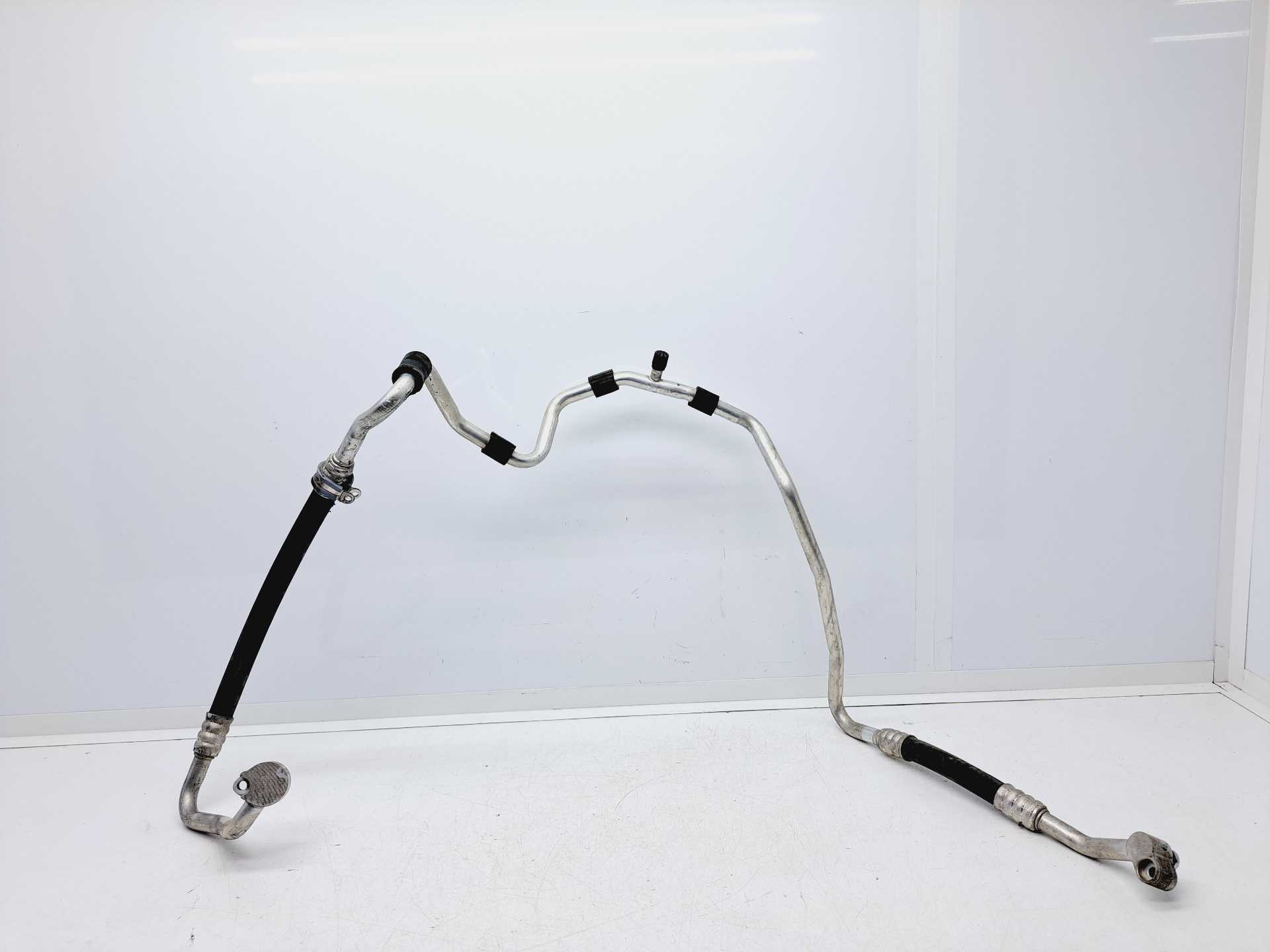 Recambio de tubos aire acondicionado para volkswagen golf v berlina (1k1) gt referencia OEM IAM 1K0820743BQ  
