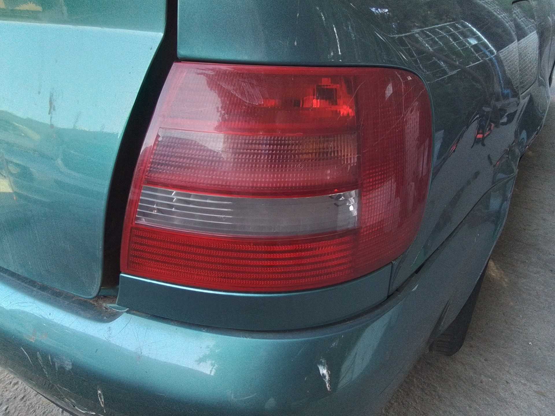 Recambio de piloto trasero derecho para audi a4 berlina (b5) 2.4 referencia OEM IAM 8D0945096F  