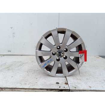 LLANTA R16 3CO601025AD 