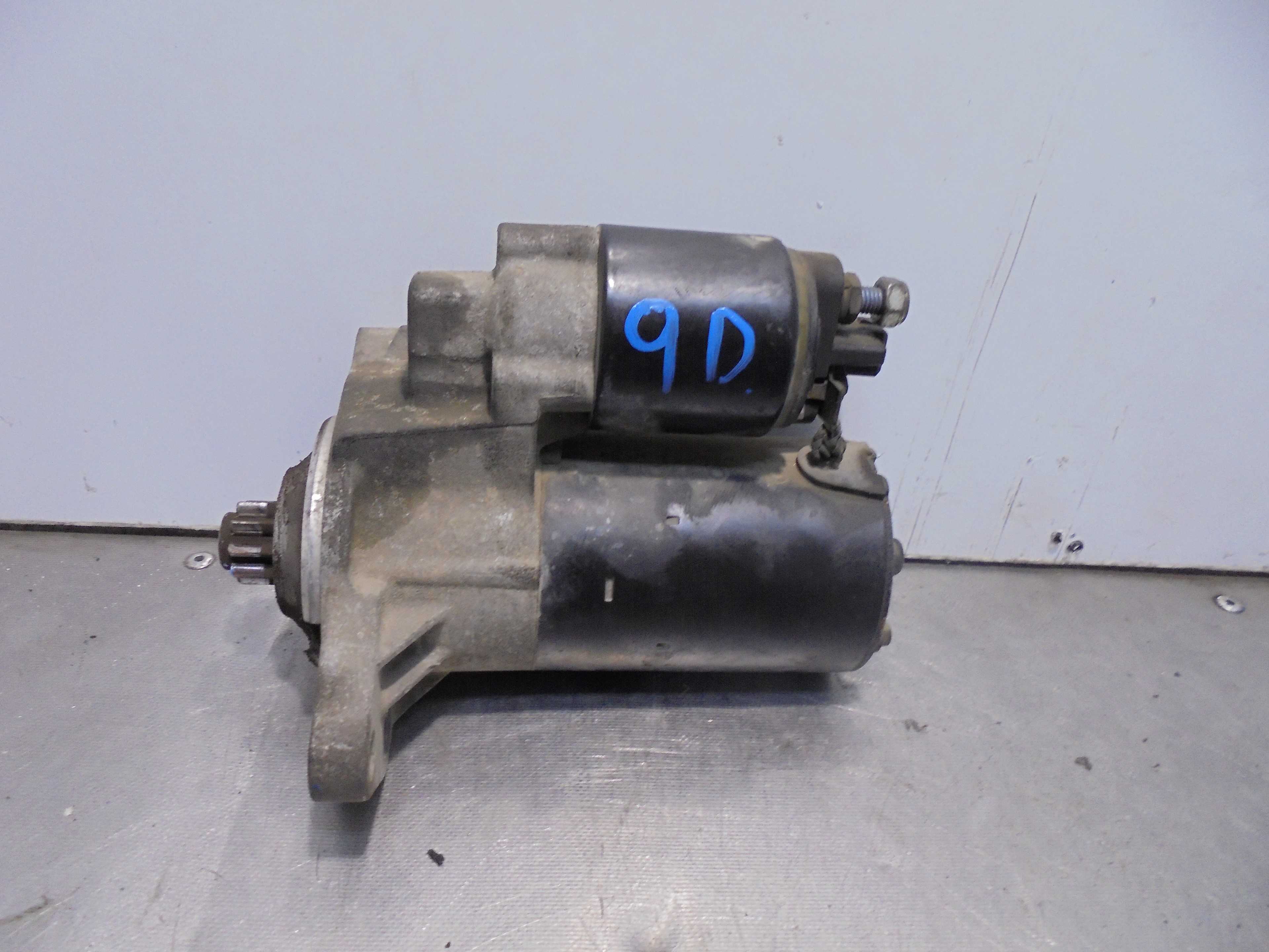 Recambio de motores de arranque para seat leon (1m1) stella referencia OEM IAM 0001121008 BOSCH 