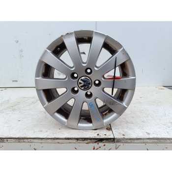 Recambio de llanta para volkswagen passat berlina (3c2) advance referencia OEM IAM R16 3CO601025AD 
