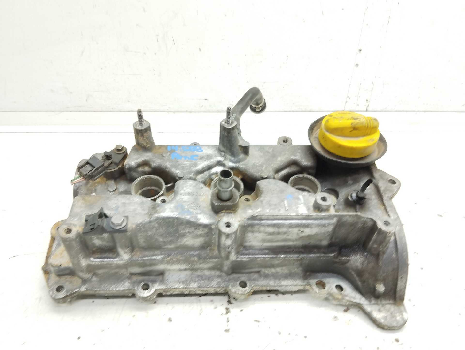 Recambio de tapa balancines para renault captur dynamique referencia OEM IAM 132647109R  
