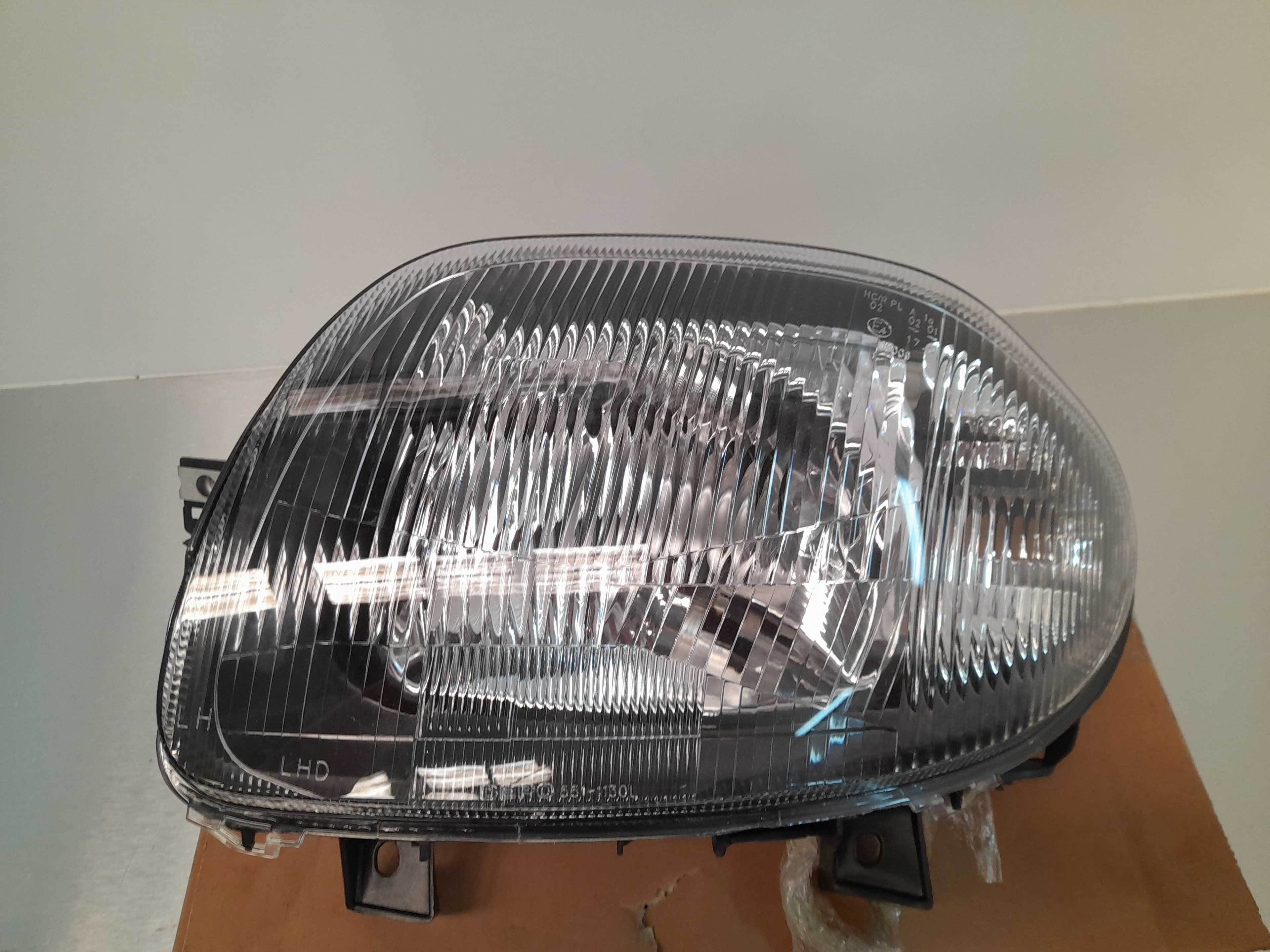 Recambio de faro izquierdo para renault clio ii fase i (b/cbo) referencia OEM IAM  IPARLUX 