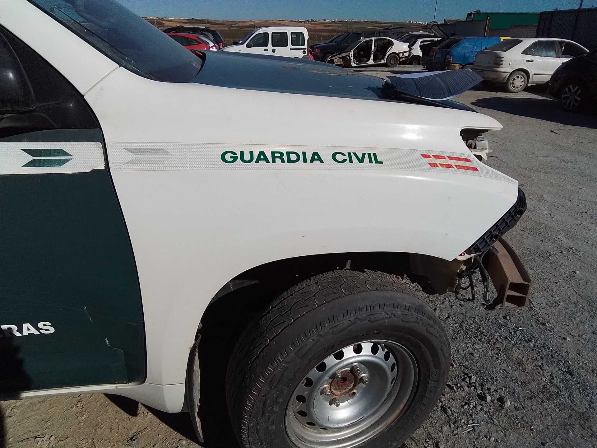 Recambio de aleta delantera derecha para toyota land cruiser (j15) basis referencia OEM IAM   