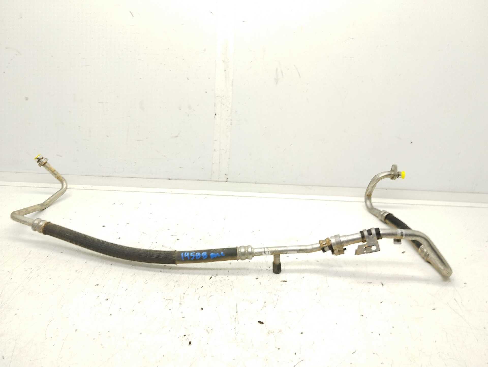 Recambio de tubos aire acondicionado para renault captur dynamique referencia OEM IAM 924544059R  