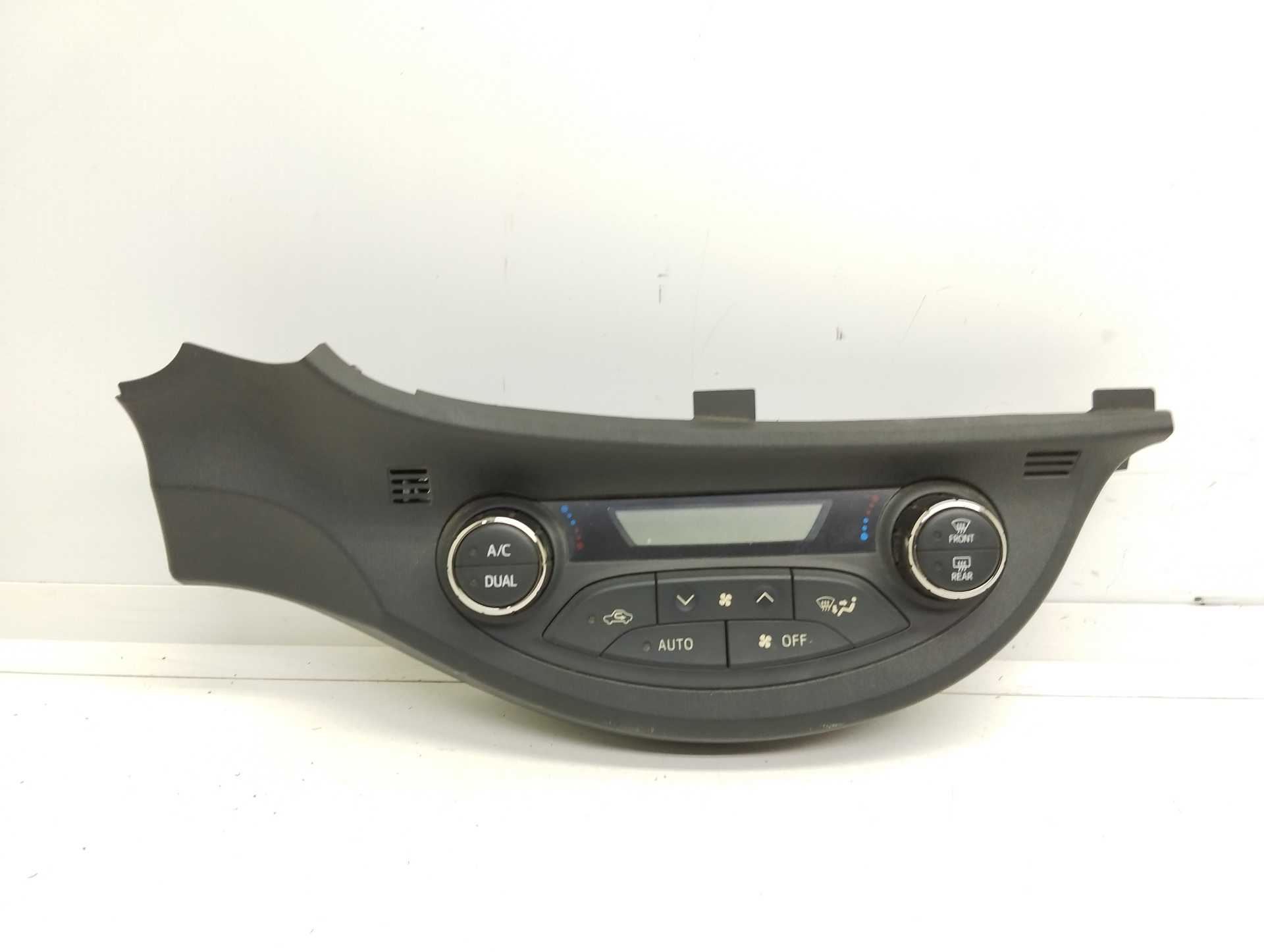 Recambio de mando climatizador para toyota yaris active hybrid referencia OEM IAM 559000D360 559000D810C1 