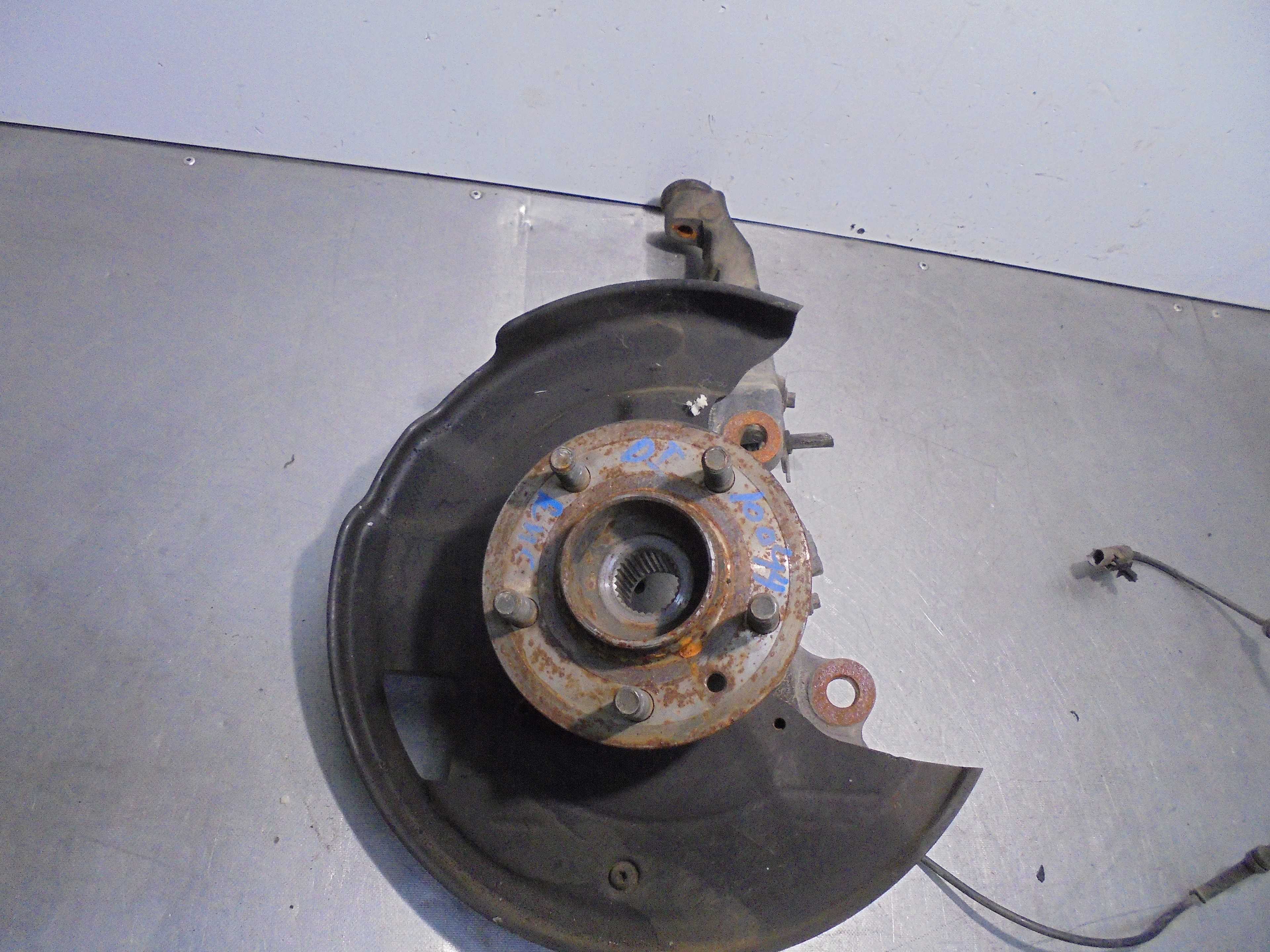 Recambio de mangueta delantera izquierda para land rover range rover sport v6 td hse referencia OEM IAM RUB500130LH  
