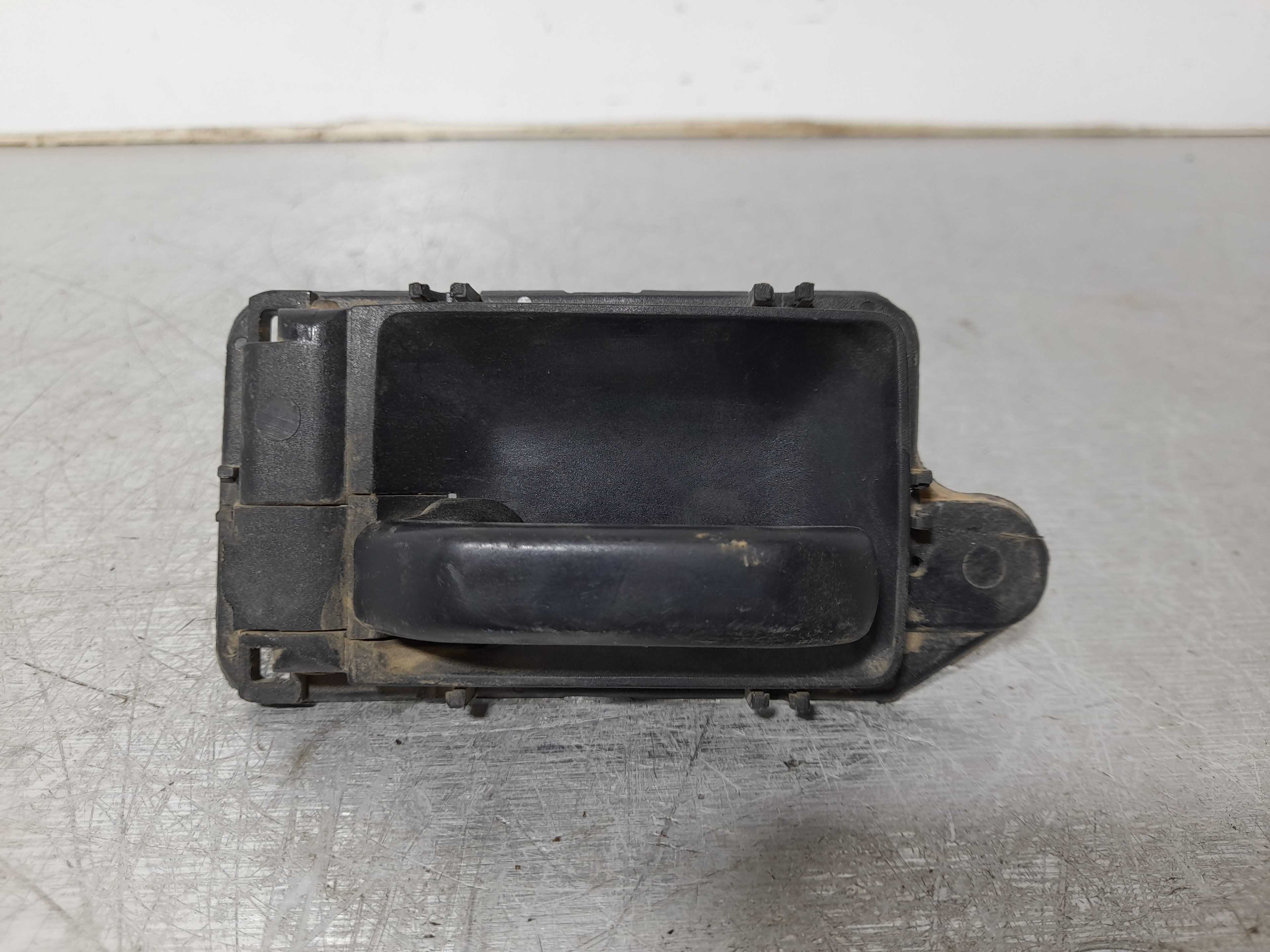 Recambio de maneta interior trasera izquierda para citroën ax 11 tre referencia OEM IAM   
