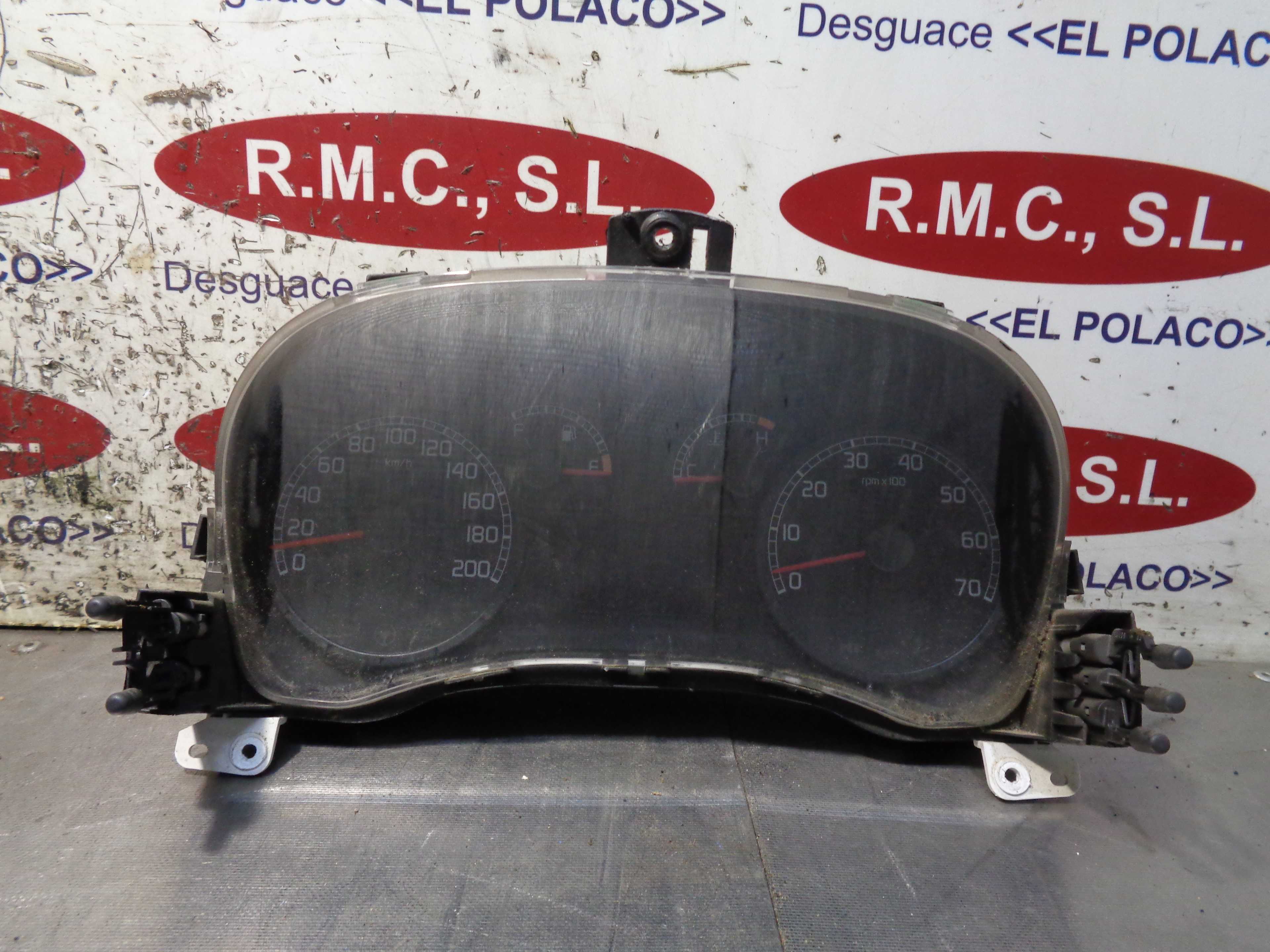 Recambio de reloj cuenta kilometros para fiat doblo (119) 1.9 jtd cat referencia OEM IAM 51762258  