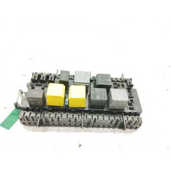CAJA RELES / FUSIBLES A1669068201 13954049-01 