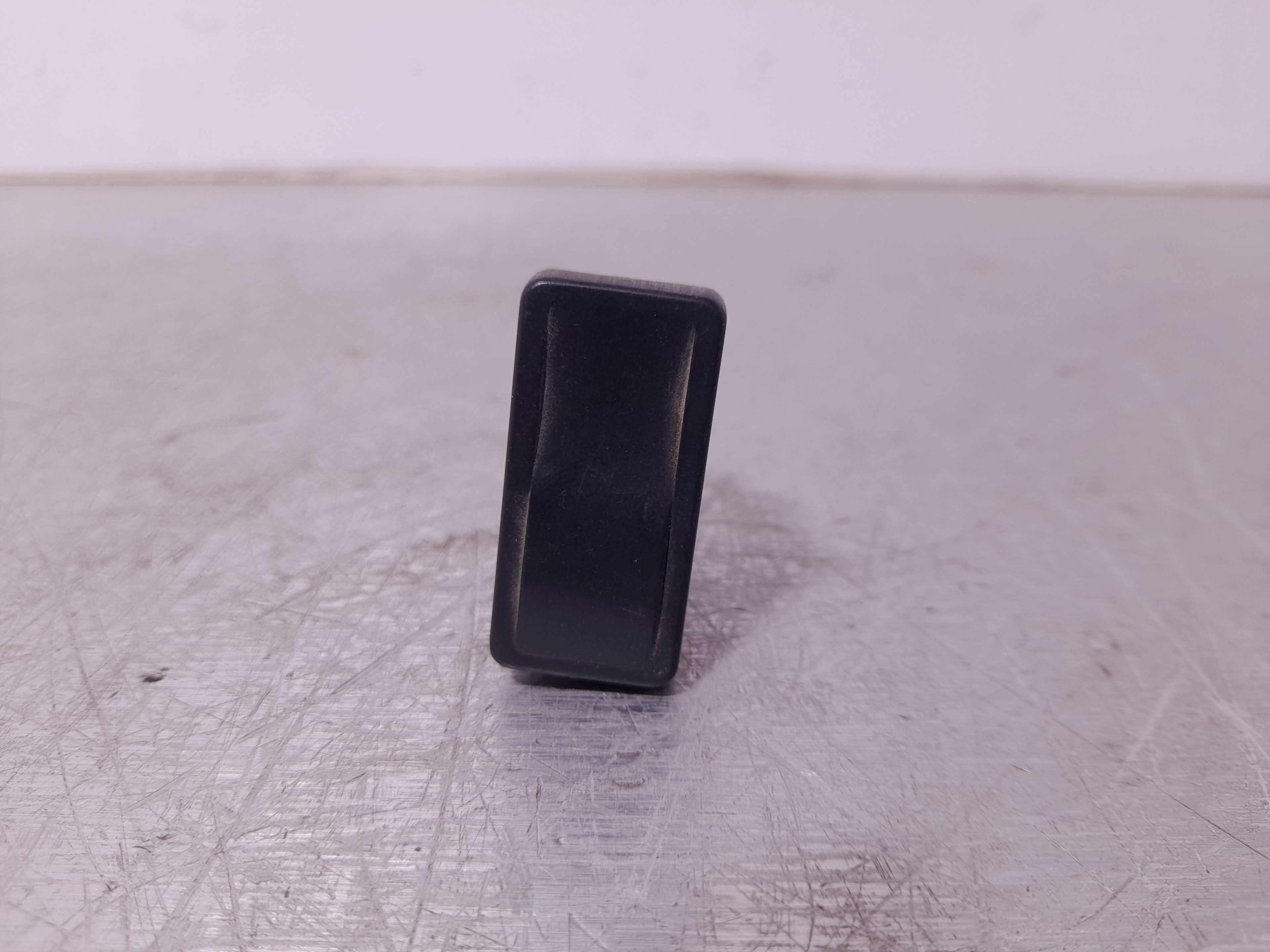 Recambio de mando elevalunas delantero izquierdo para citroën ax 11 tre referencia OEM IAM   