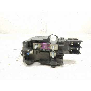 CAJA RELES / FUSIBLES A1665405202 YAP3951614 