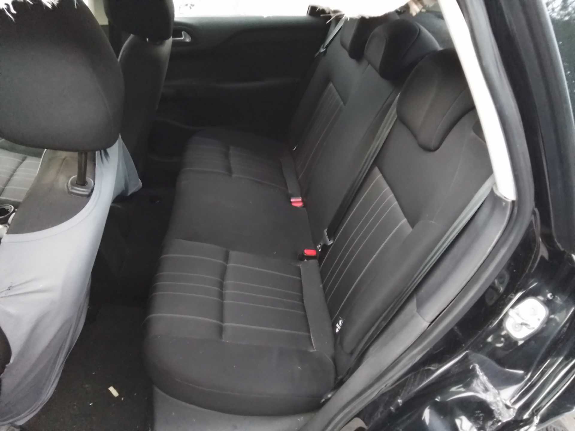 Recambio de asientos traseros para citroën c4 lim. live referencia OEM IAM   