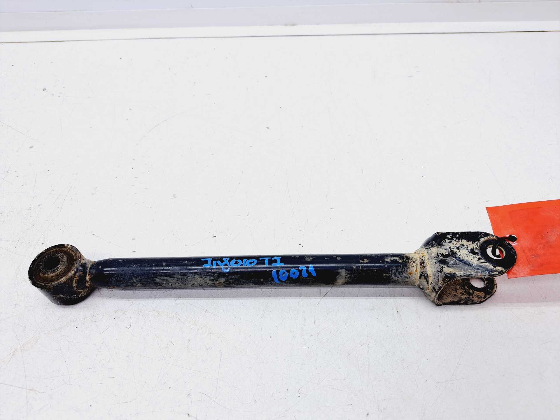 Recambio de brazo suspension inferior trasero izquierdo para lexus is200 (ds2/is2) 220d referencia OEM IAM   