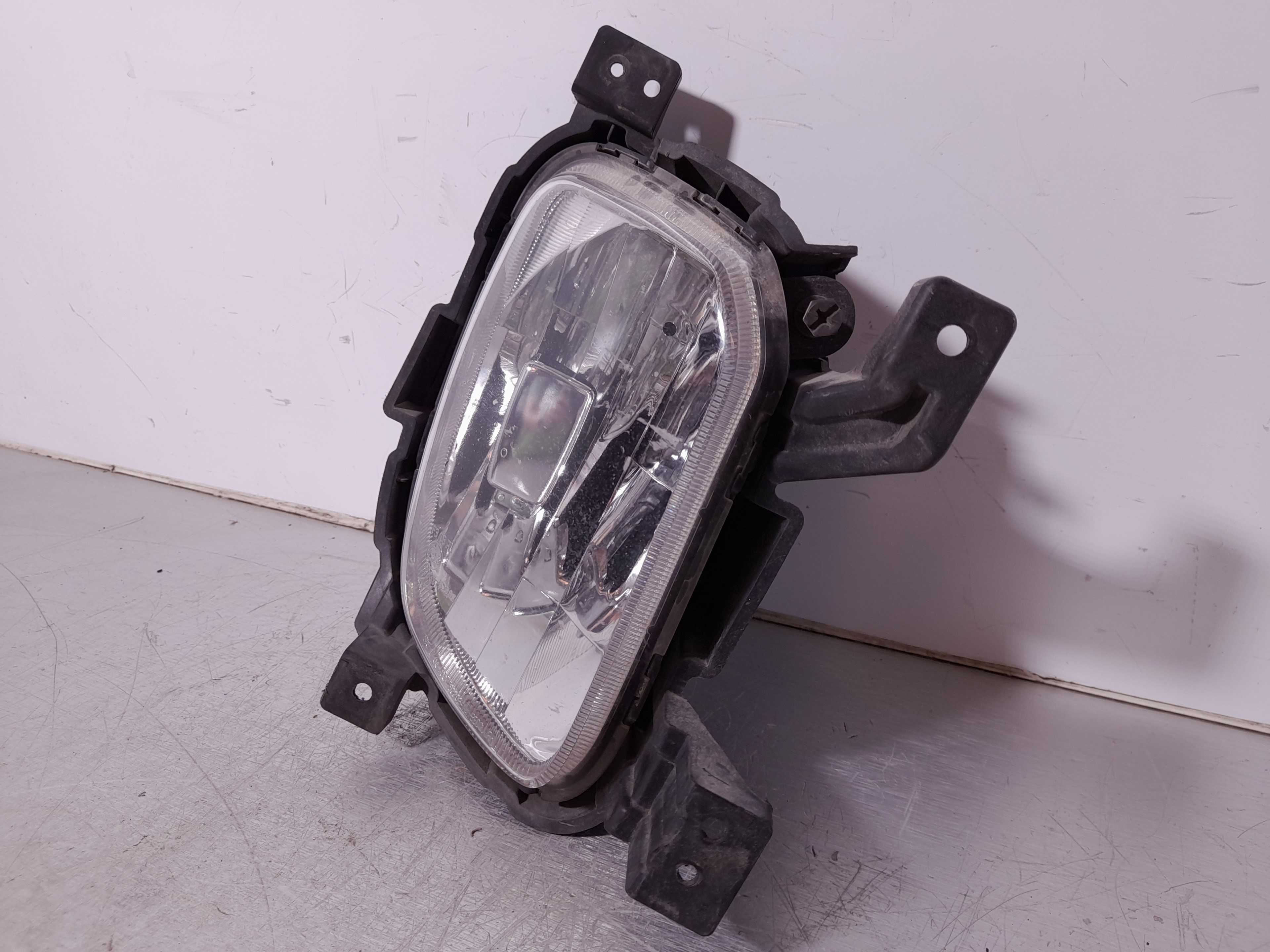 Recambio de faro antiniebla derecho para kia carens ( ) basic referencia OEM IAM 92202A4010  