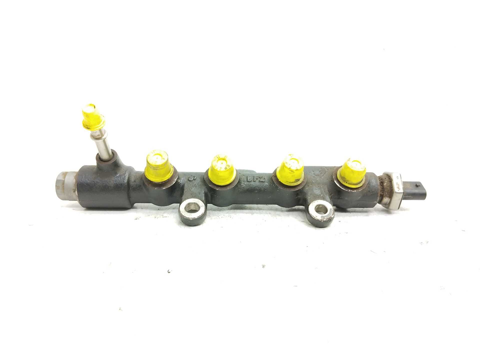 Recambio de rampa inyectora para ford transit connect kombi trend largo referencia OEM IAM 9825589880 28497701 28497701