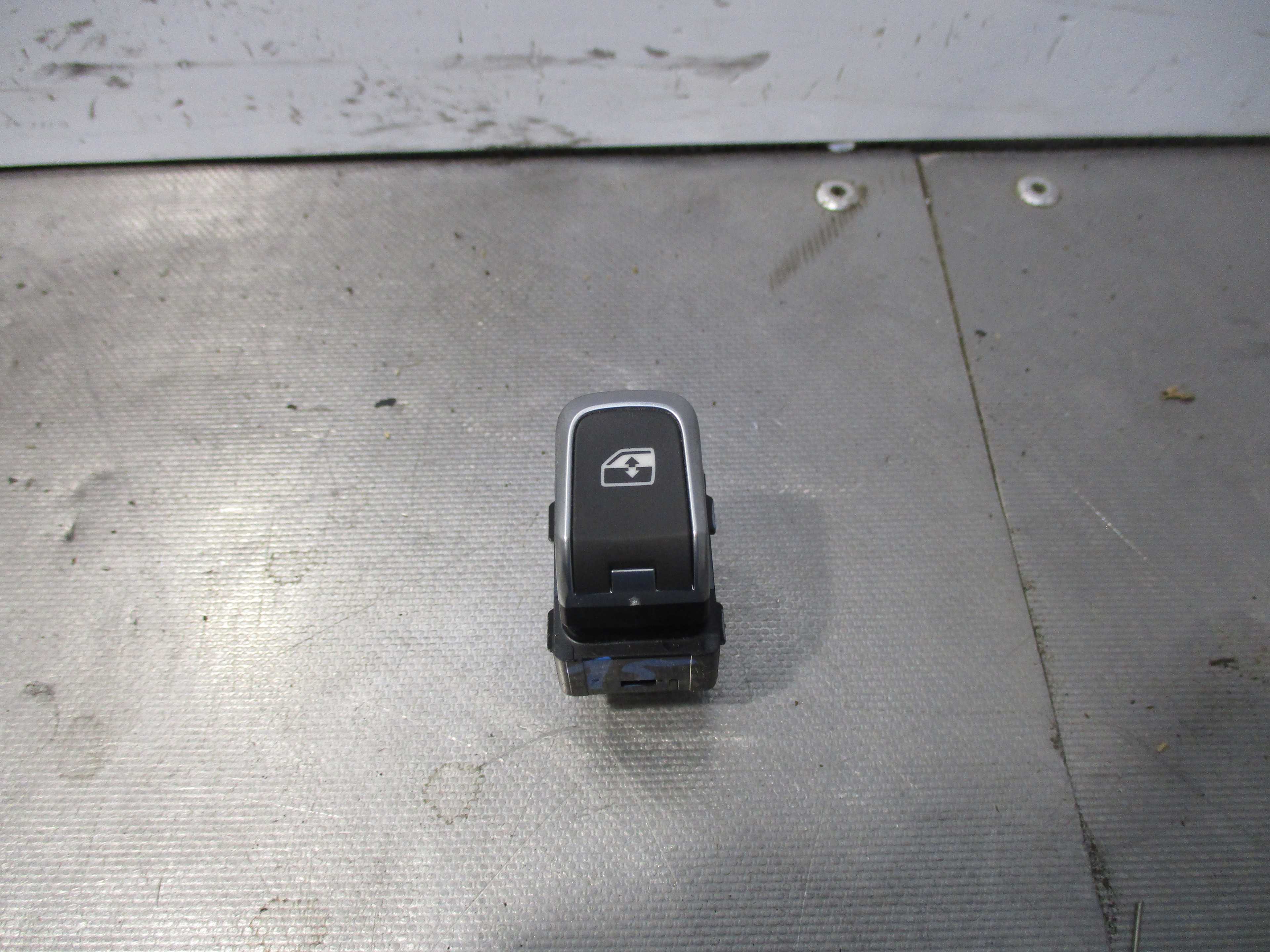 Recambio de mando elevalunas trasero derecho para audi a3 sedán (8vm) 30 tdi básico referencia OEM IAM 8V0959855C  