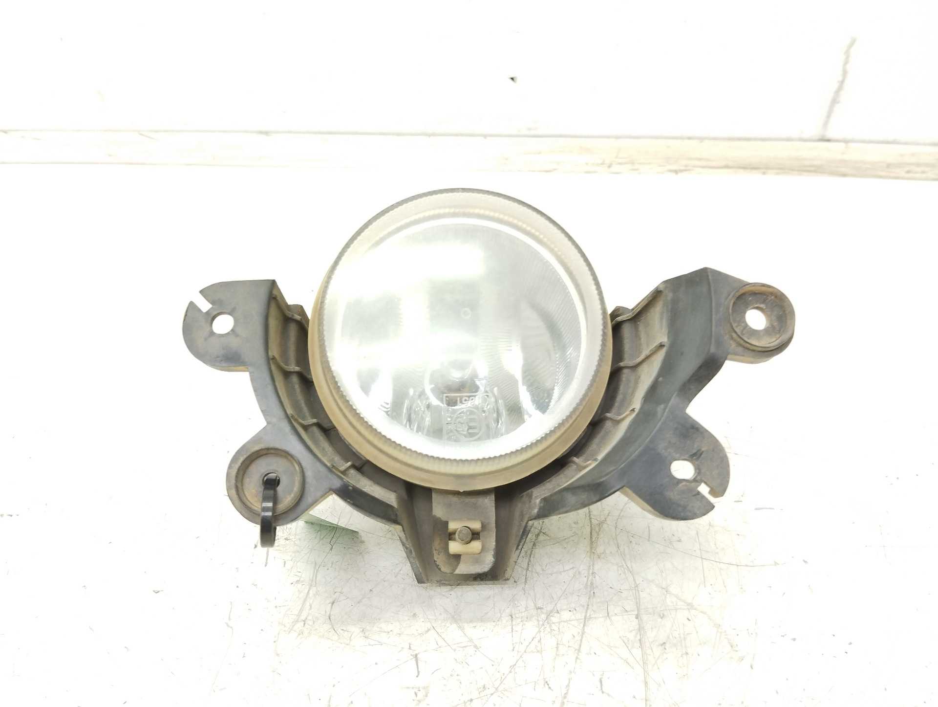 Recambio de faro antiniebla derecho para ssangyong kyron 2.0 referencia OEM IAM   